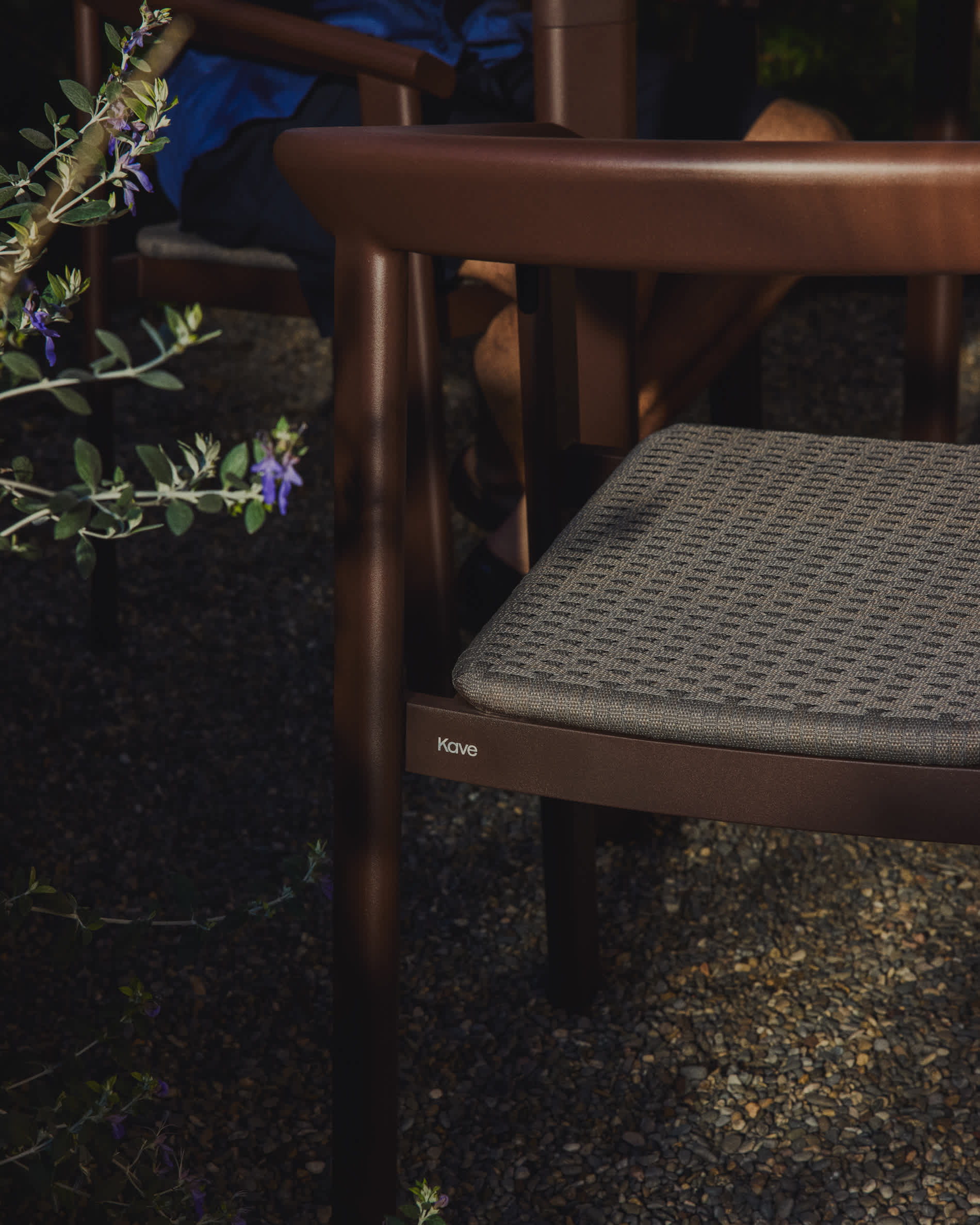Erice stackable outdoor chair in aluminium and brown rope