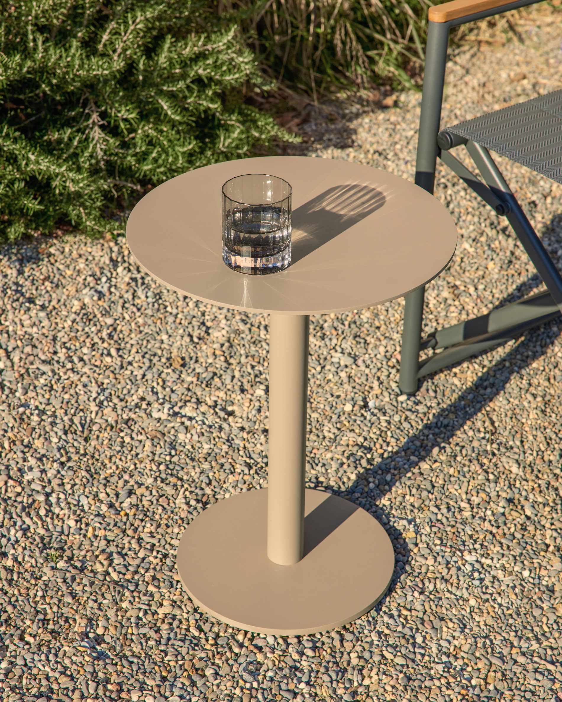 Table auxiliaire Asinara en aluminium — Kave Home