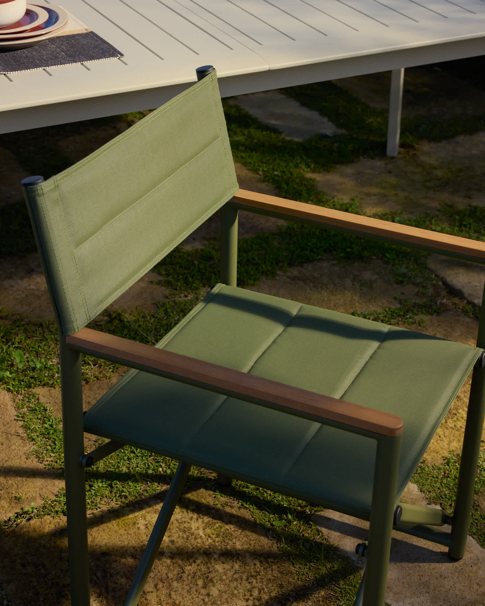 Tisno outdoor folding chair in green aluminium and green texteline