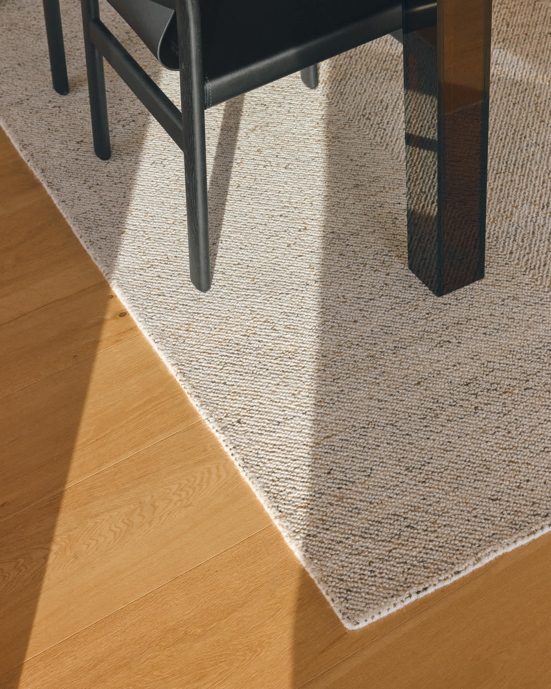 Lenuo ecru wool and cotton jacquard rug 200 x 300cm