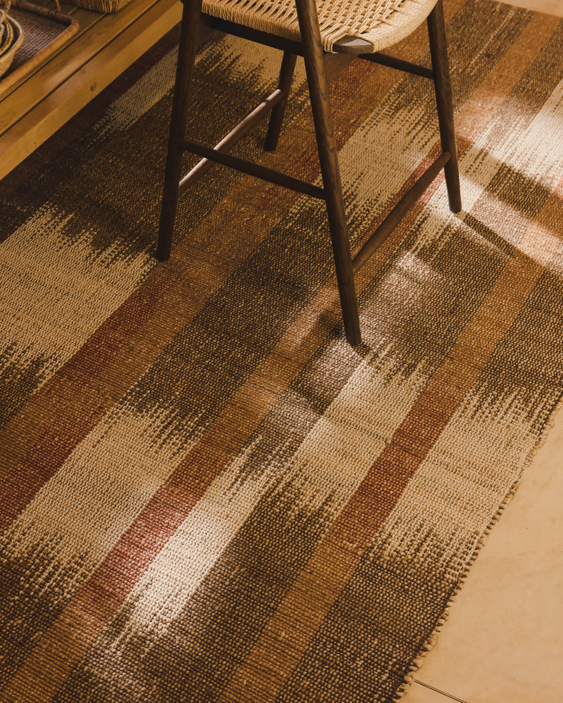 Domira jute rug with multicoloured ikat graphic 200 x 300 cm