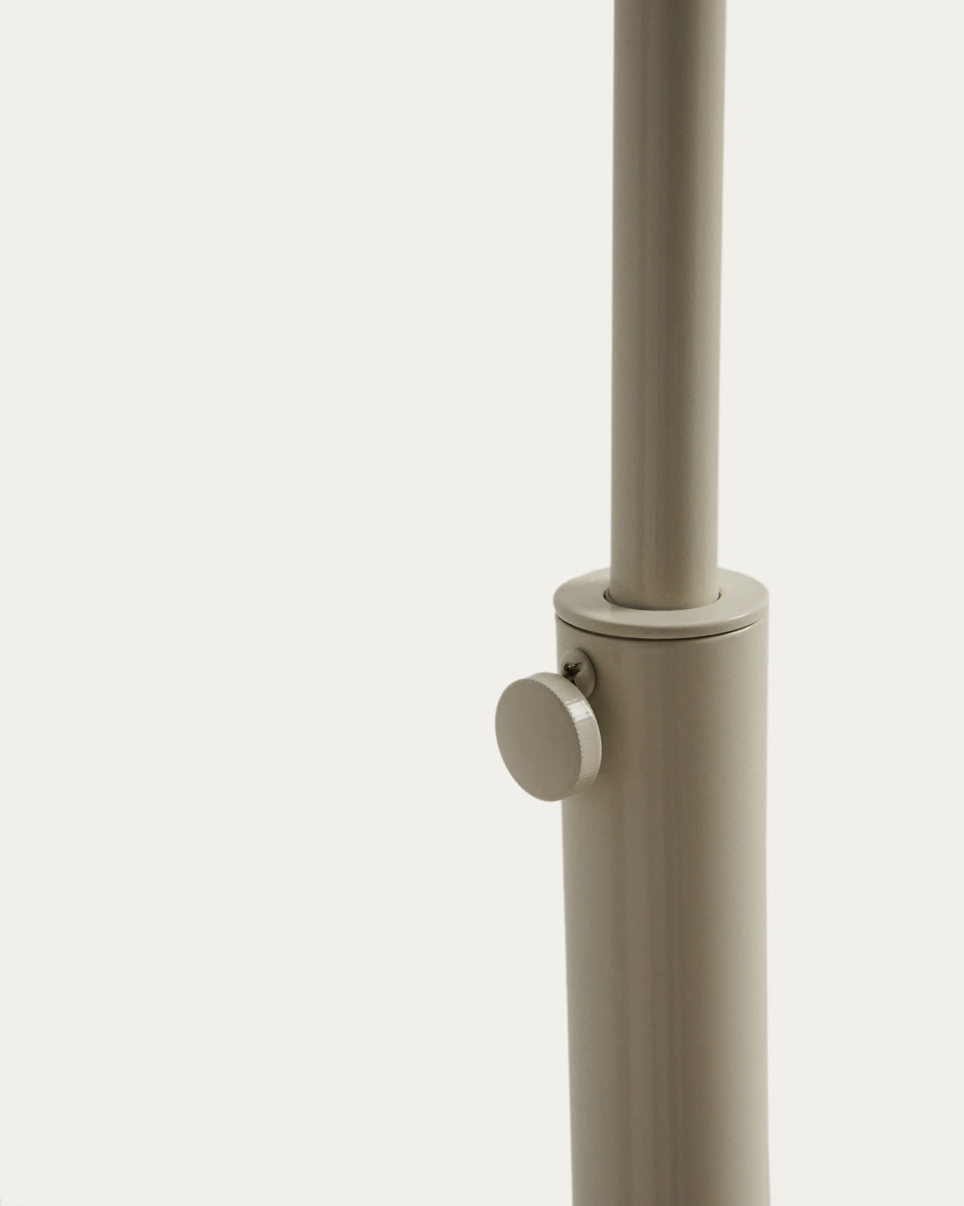 Madali floor lamp in steel with white finish and white marble