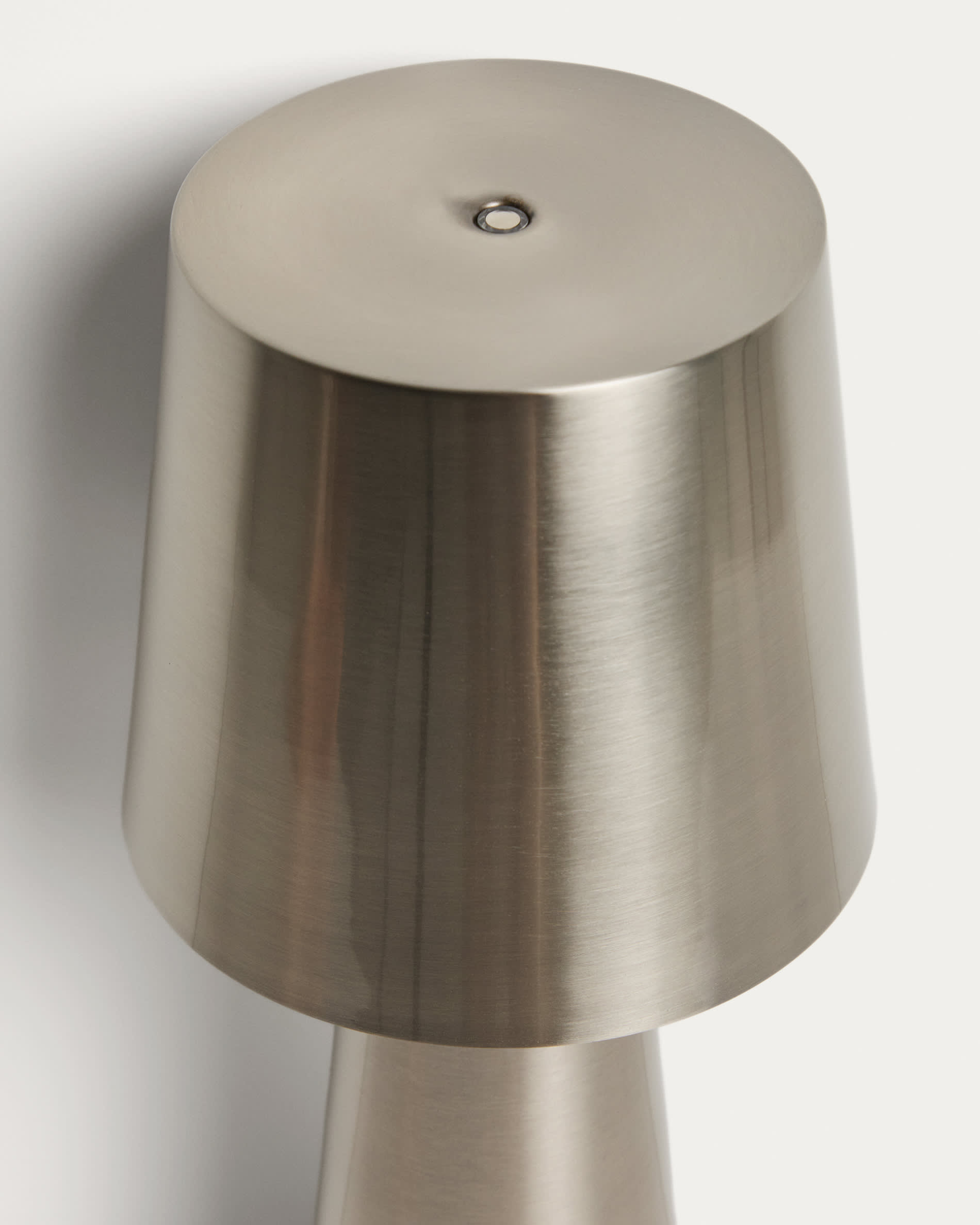 Arenys large table lamp in metal with a shiny silver finish