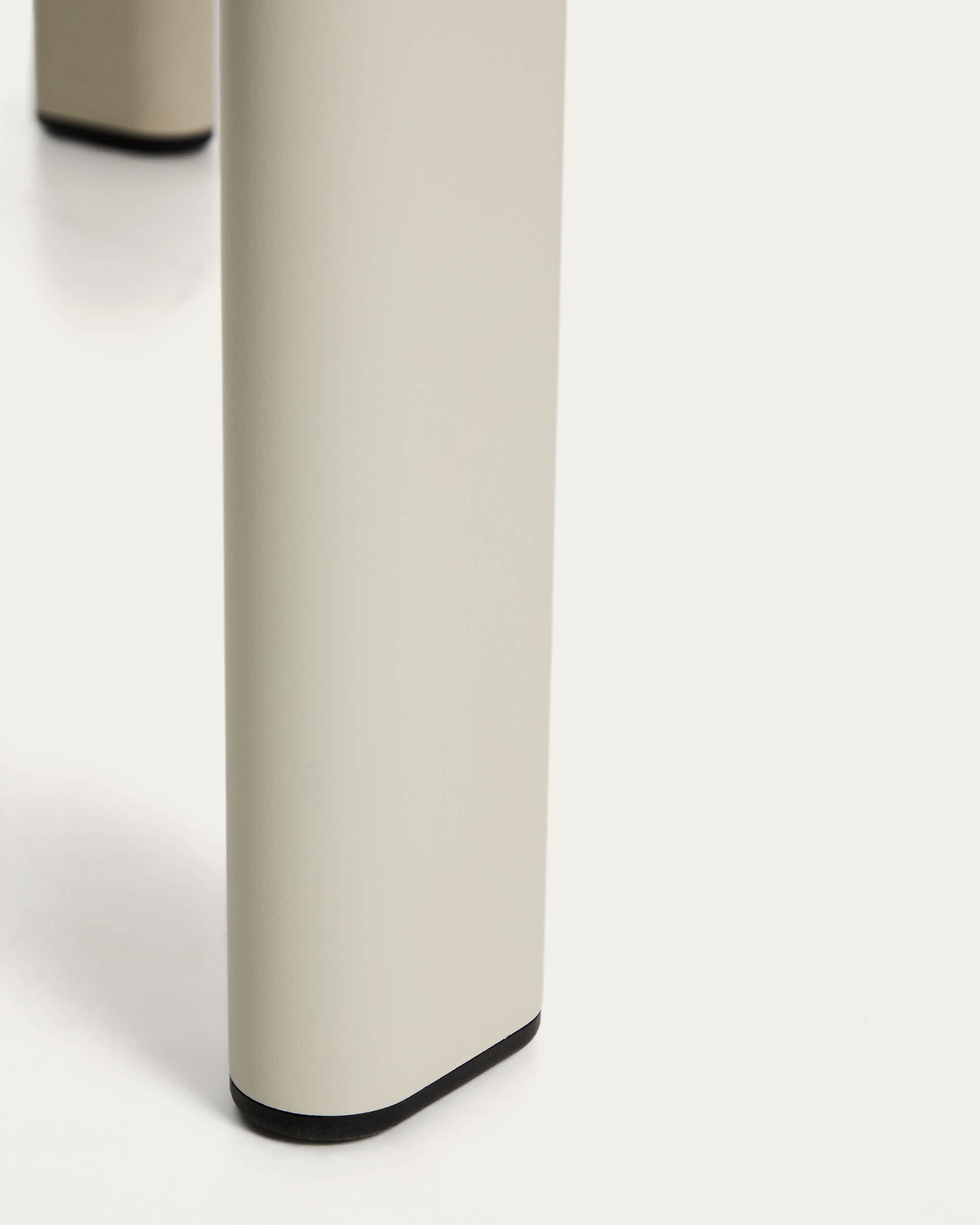 Erice round table in aluminium and ecru tempered glass Ø120 cm