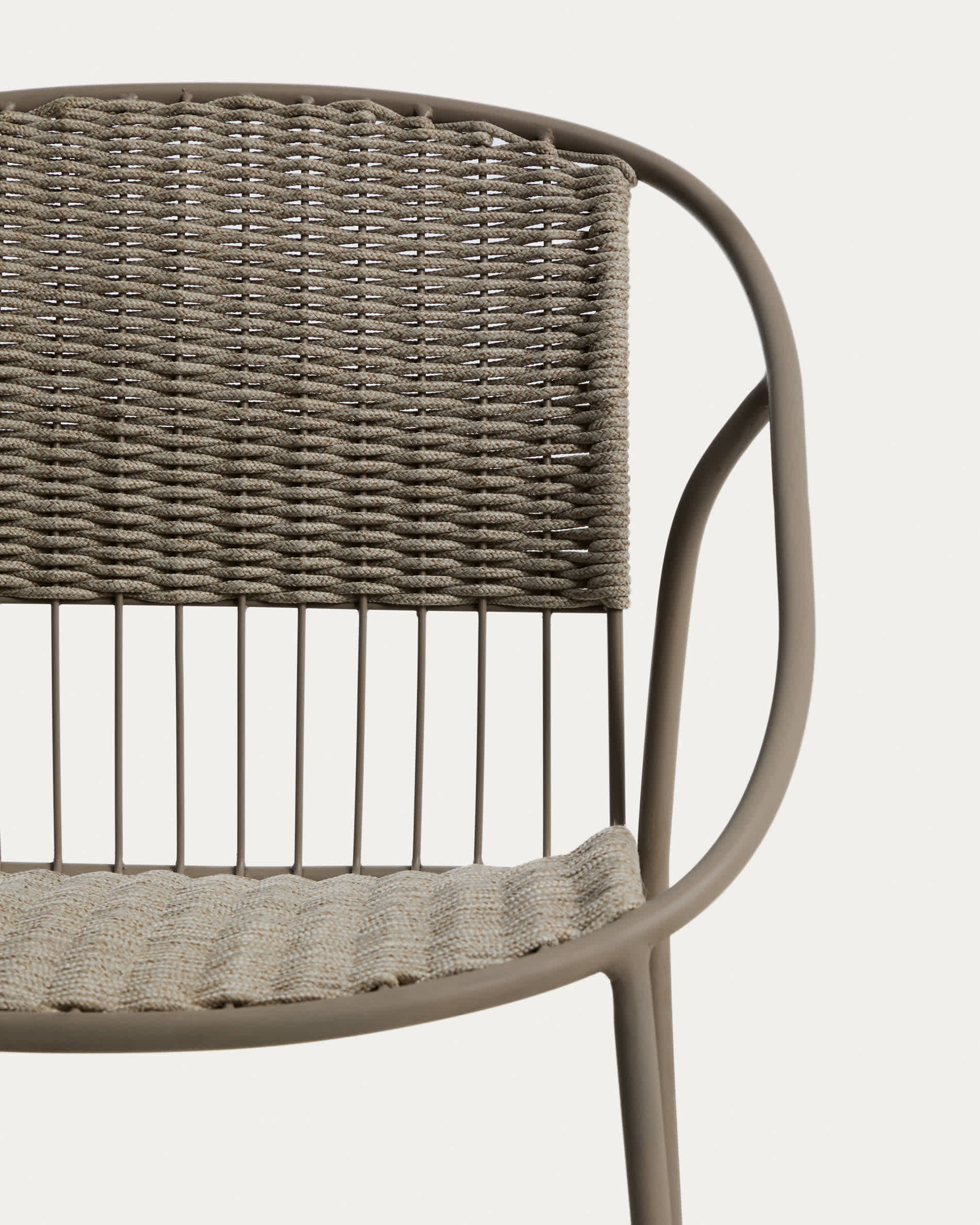 Atrani stackable outdoor chair in galvanised steel and taupe rope