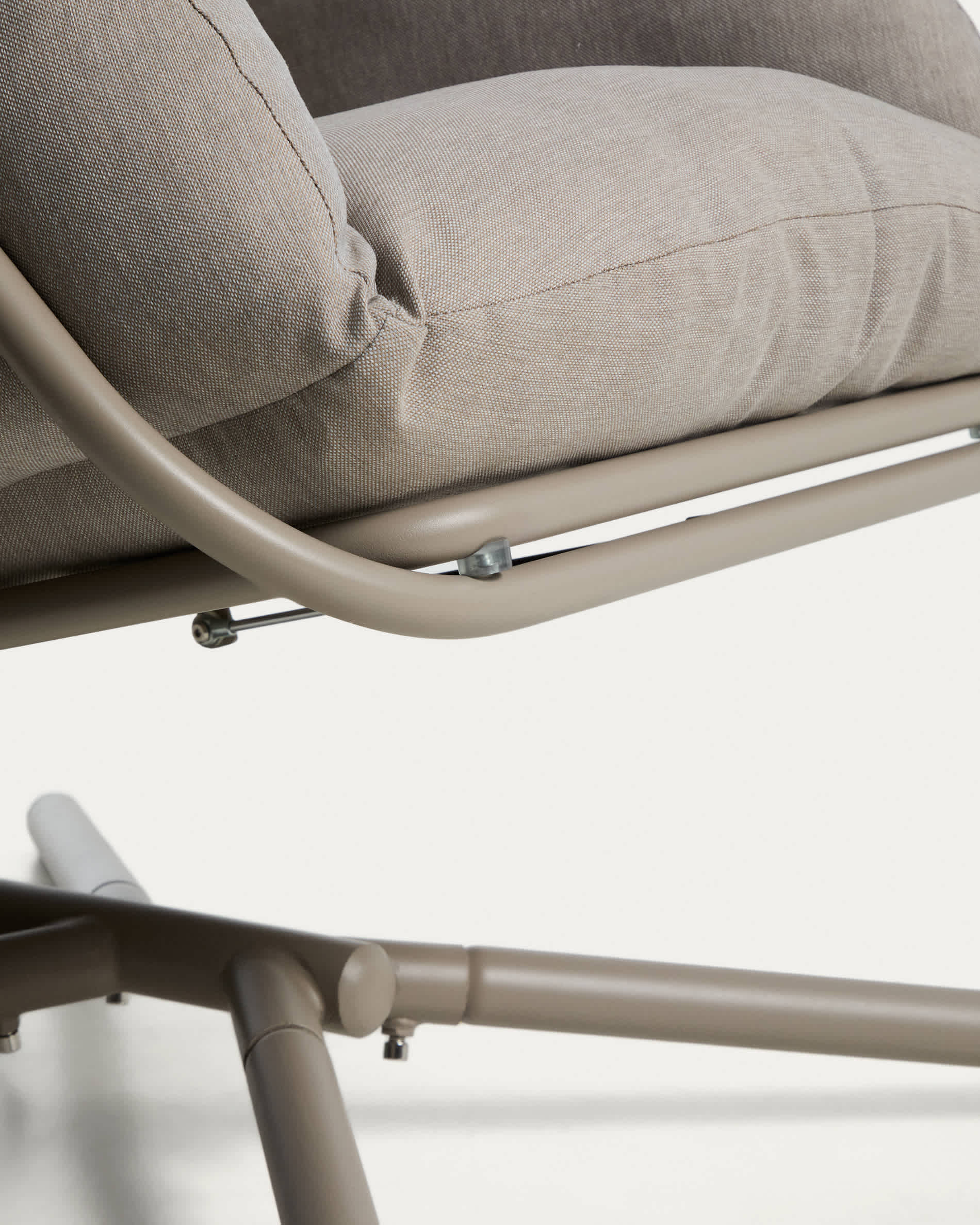 Livadi hanging armchair in steel and taupe rope cord