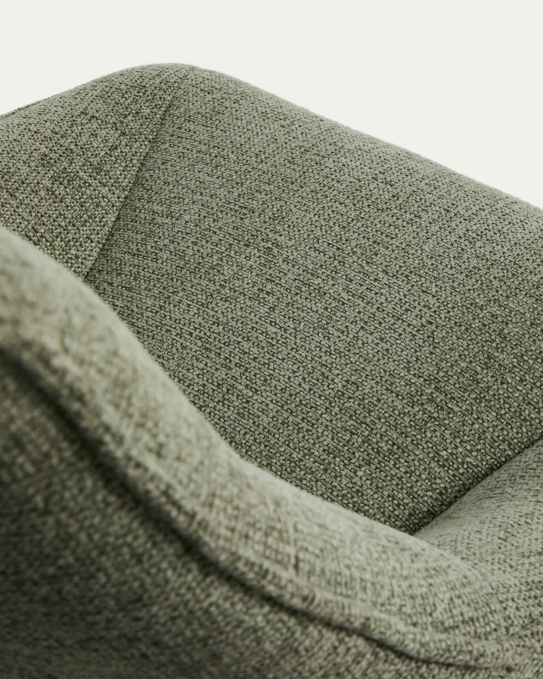 Dirala swivel armchair in green chenille and steel with black finish FSC 100%