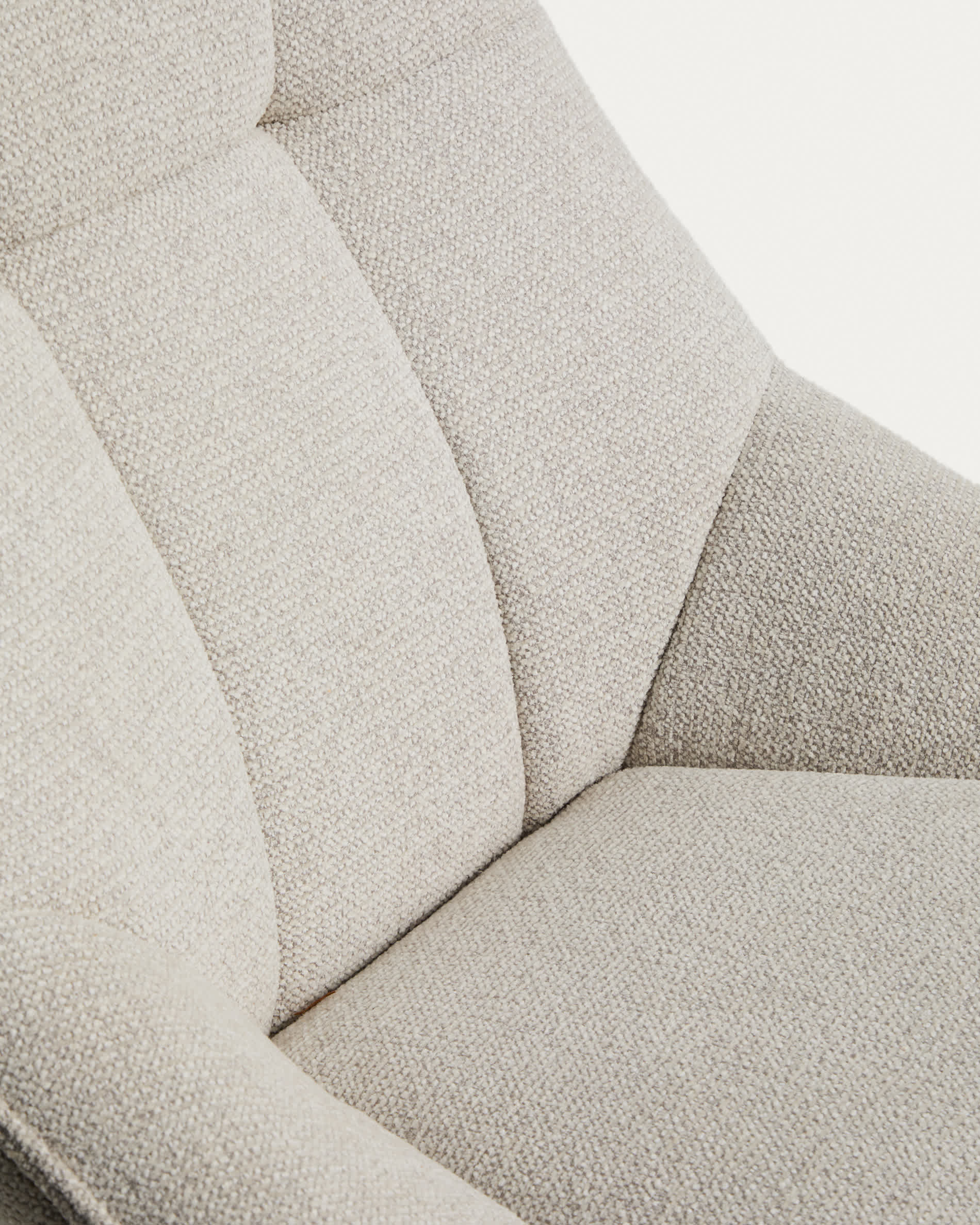 Dirala swivel armchair in beige chenille and steel with black finish FSC 100%