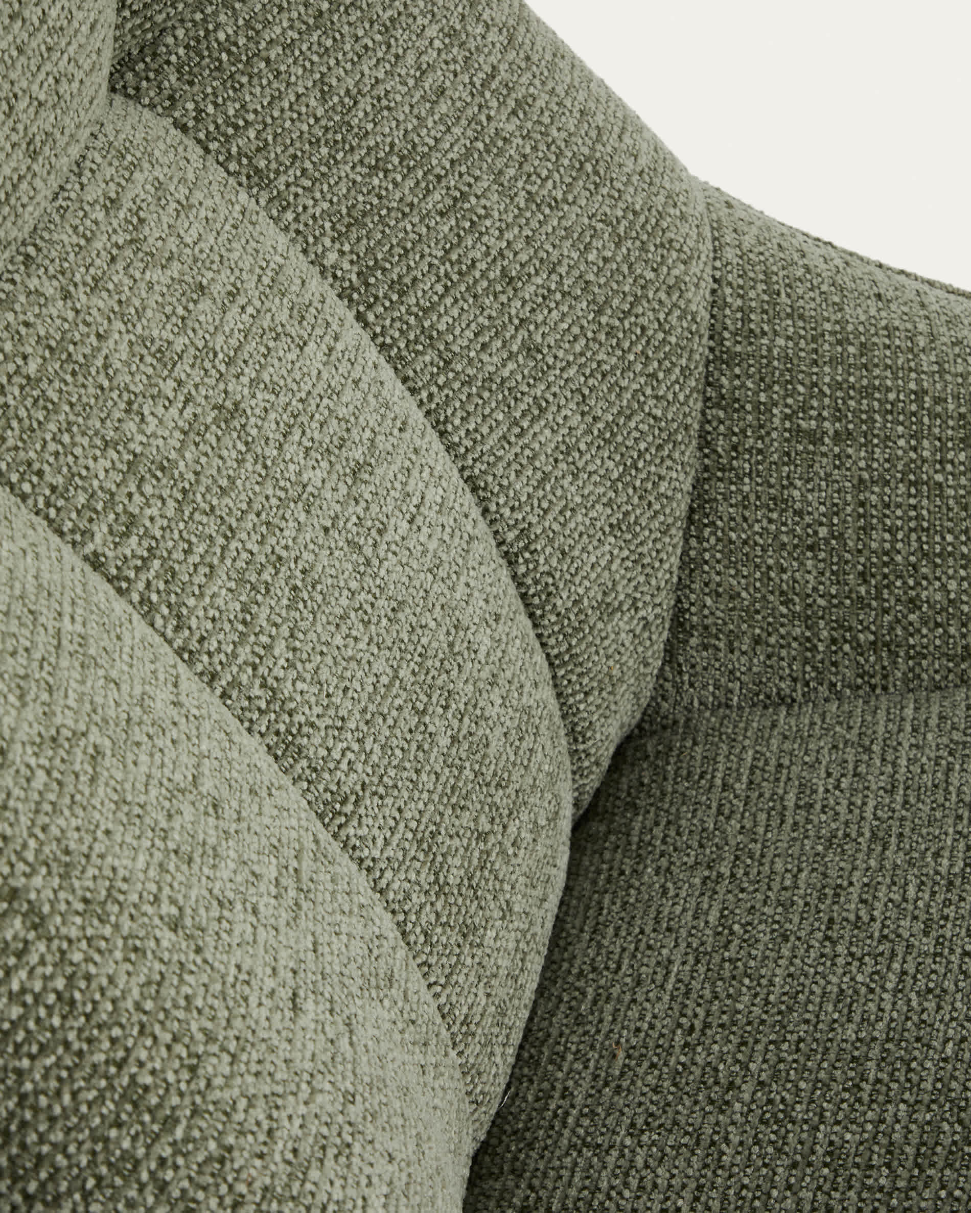Dirala swivel armchair in green chenille and steel with black finish FSC 100%