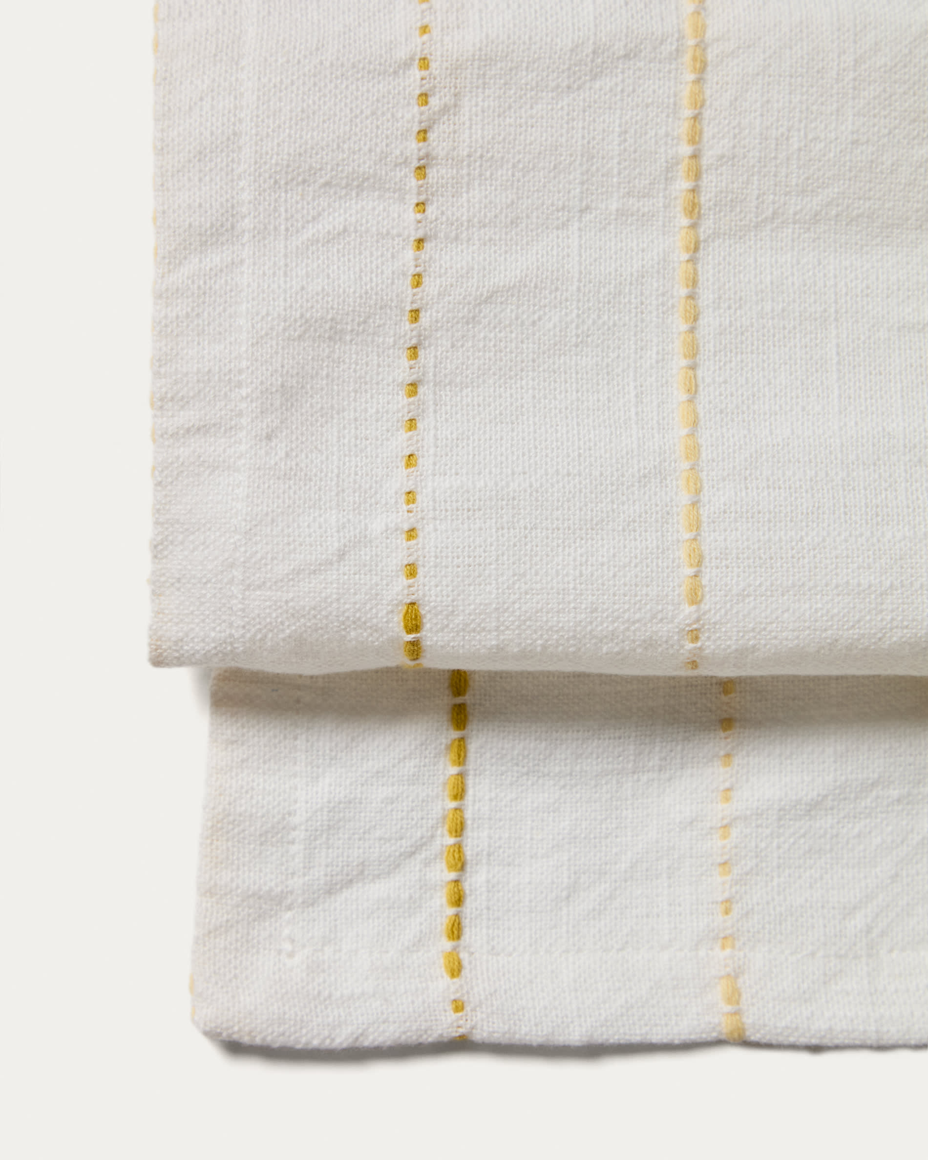 Anila set of 2 yellow cotton jacquard napkins 35 x 35cm