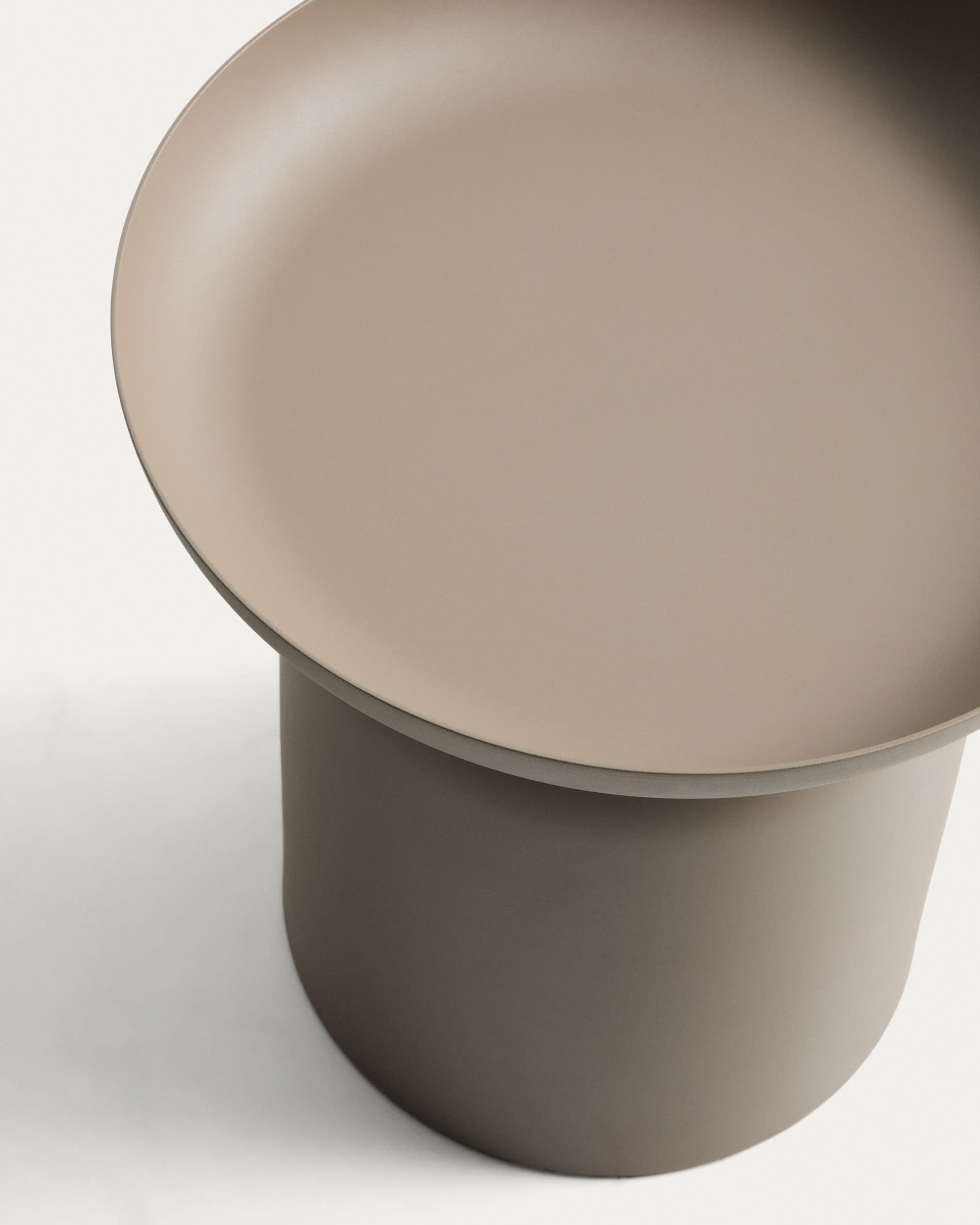 Arcola taupe aluminium side table Ø45 cm