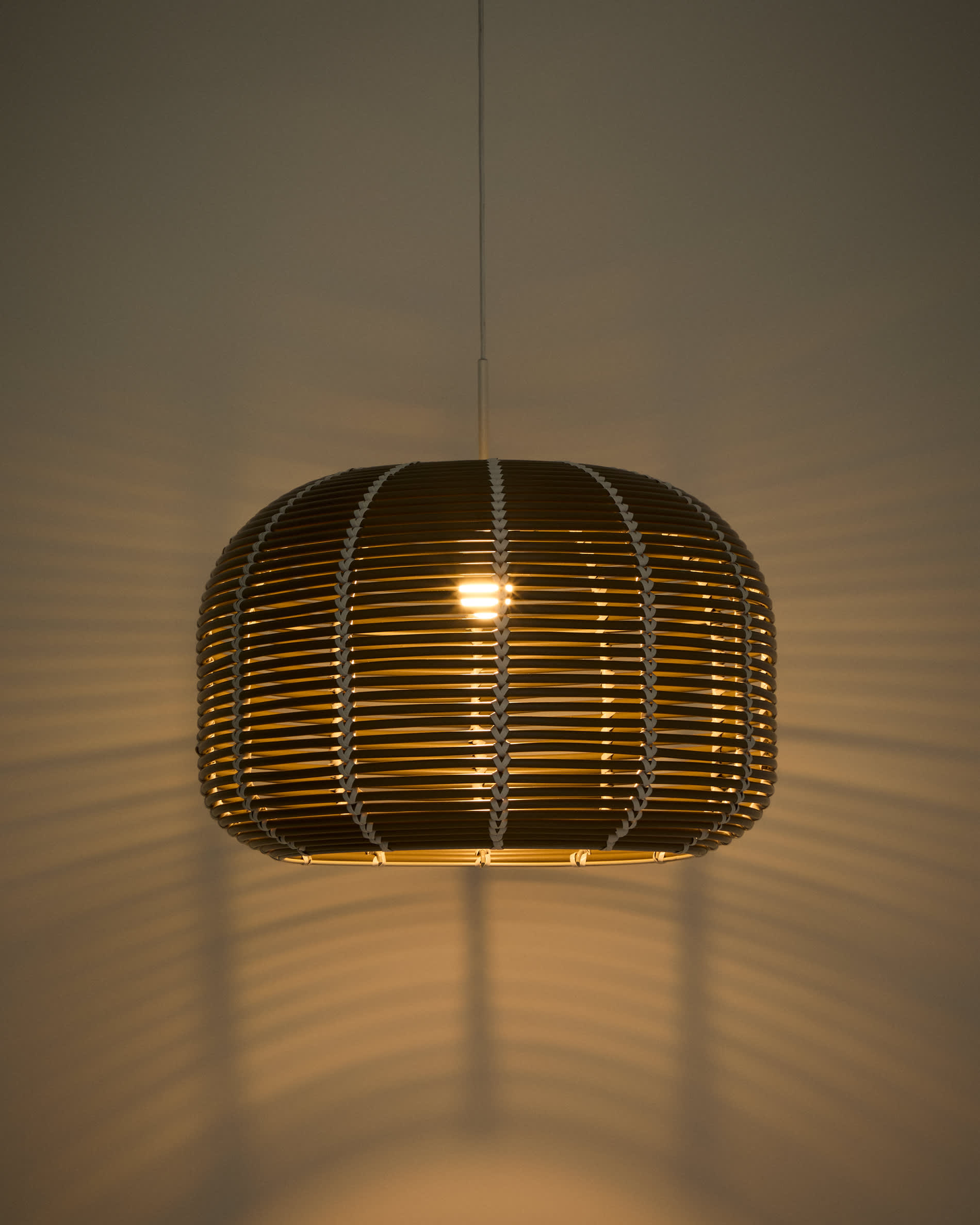 Garoina lampshade for outdoor ceiling lamp in taupe synthetic rattan Ø 50cm