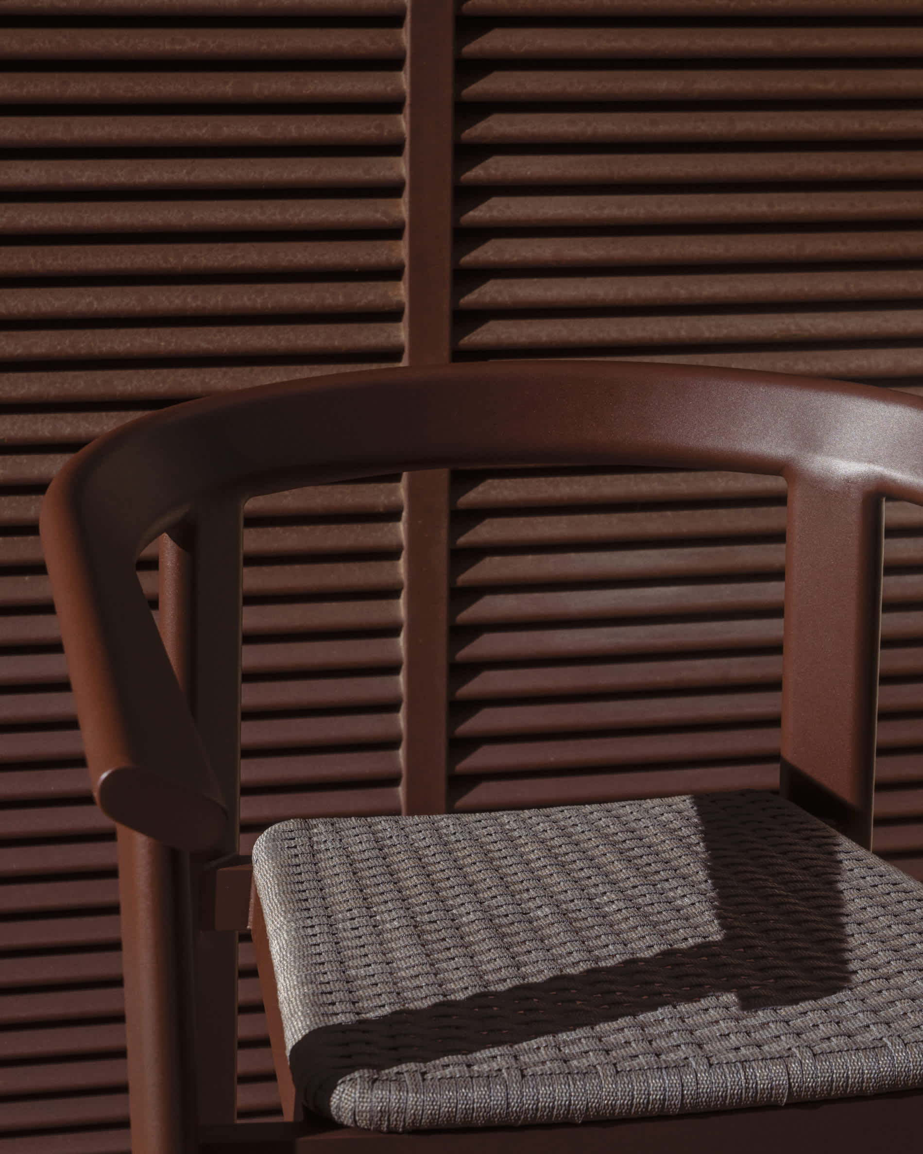 Erice stool in aluminium and brown rope cord 75cm