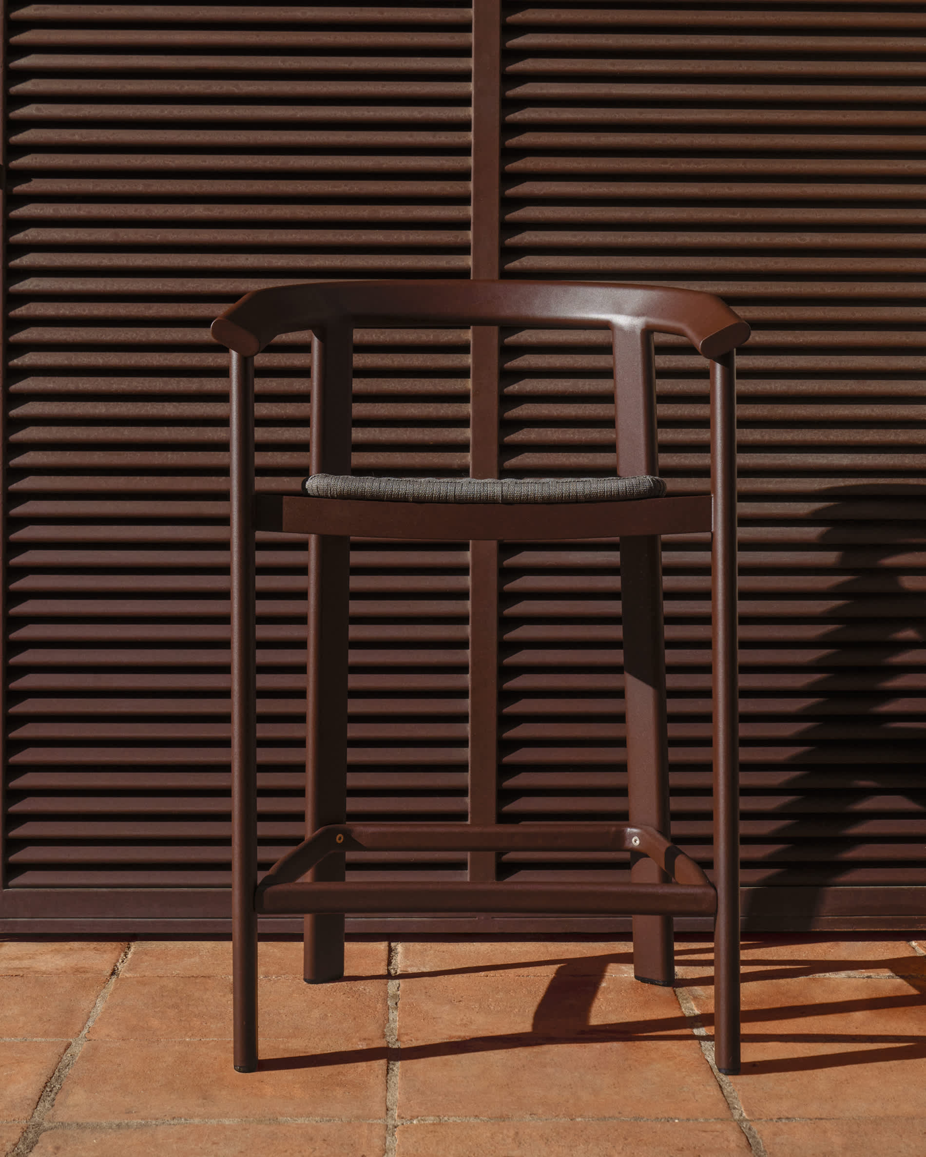 Erice stool in aluminium and brown rope cord 75cm