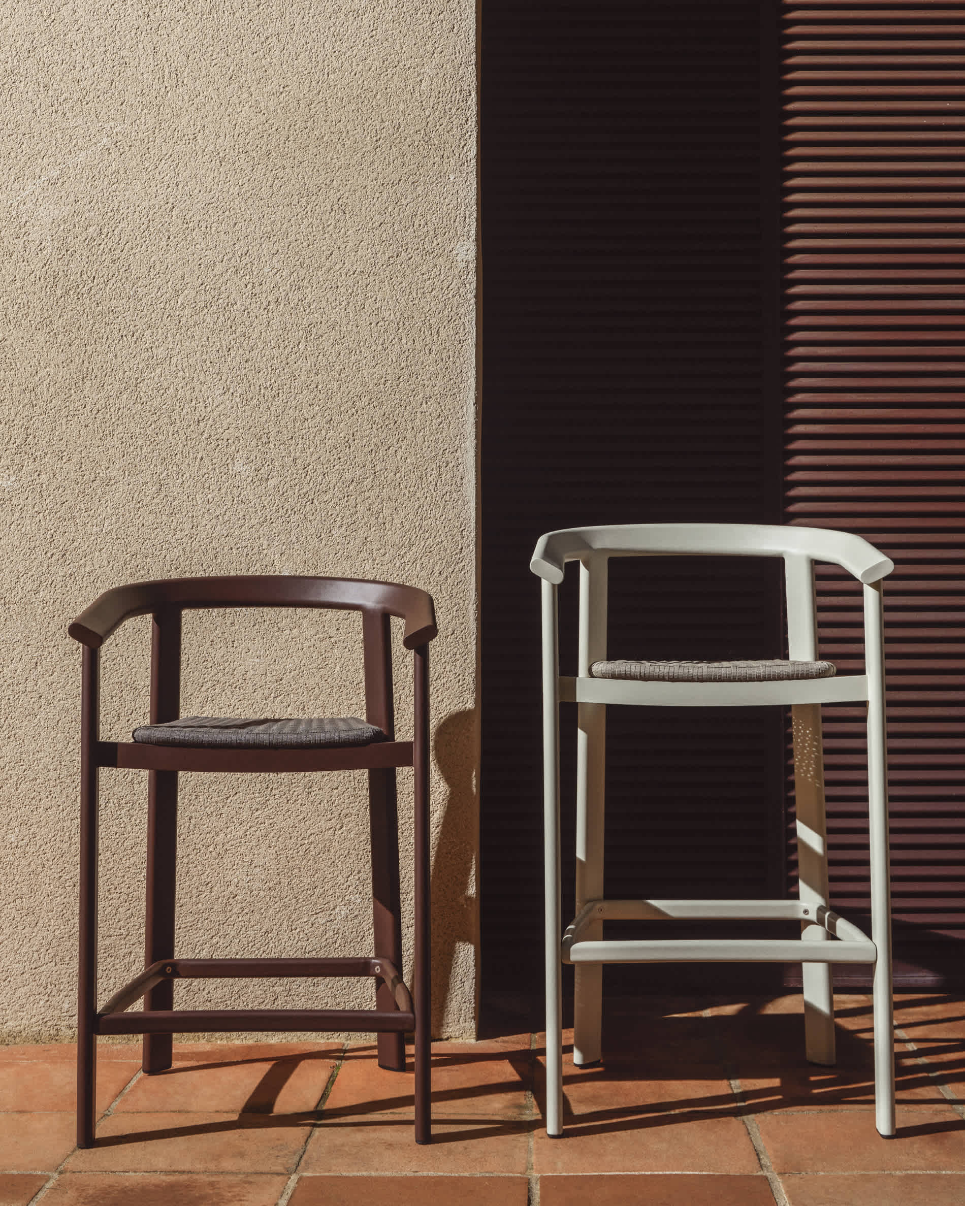 Erice stool in aluminium and brown rope cord 65cm
