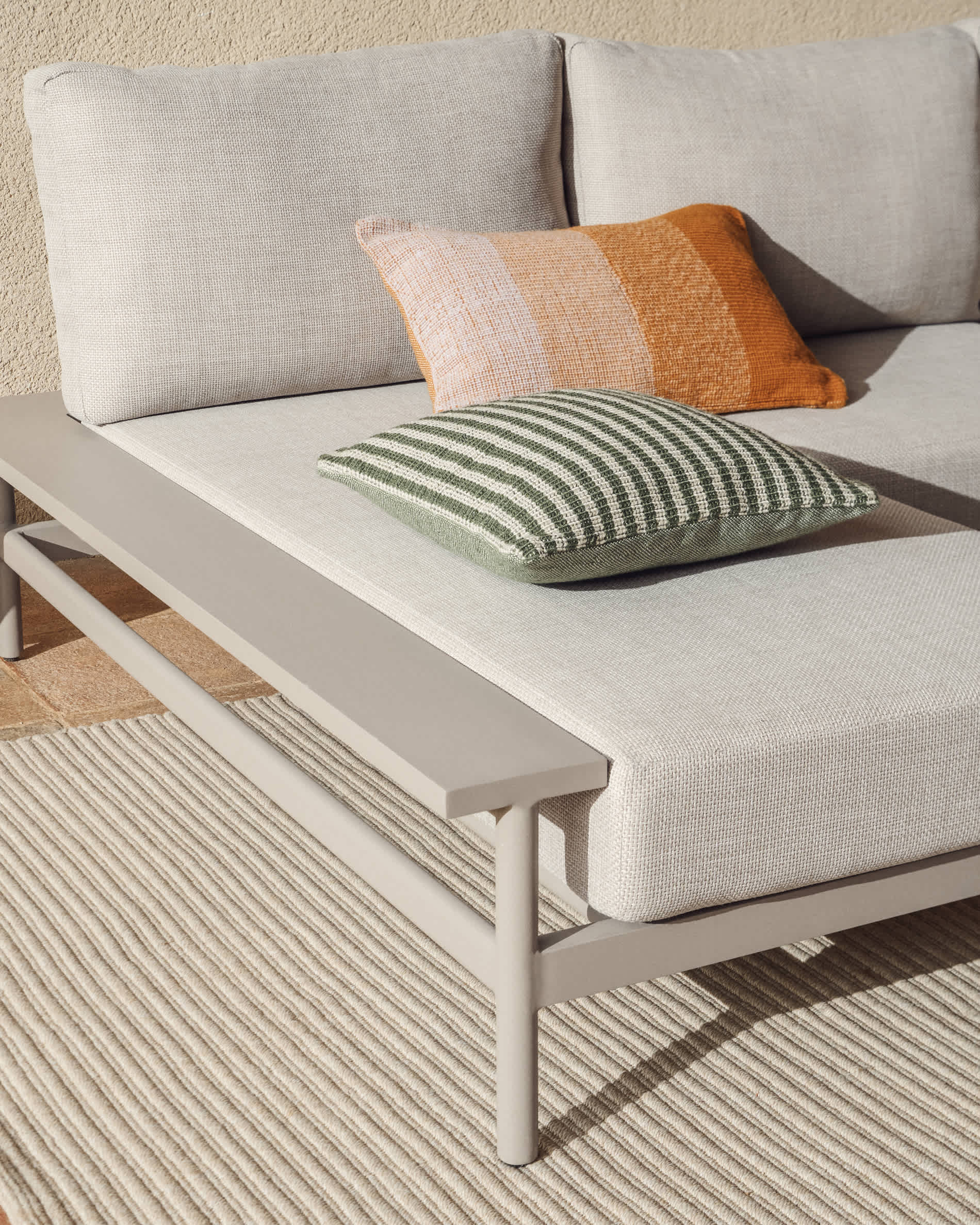 Vathi 3-seater aluminium sofa with left chaise longue in taupe 250 x 159 cm