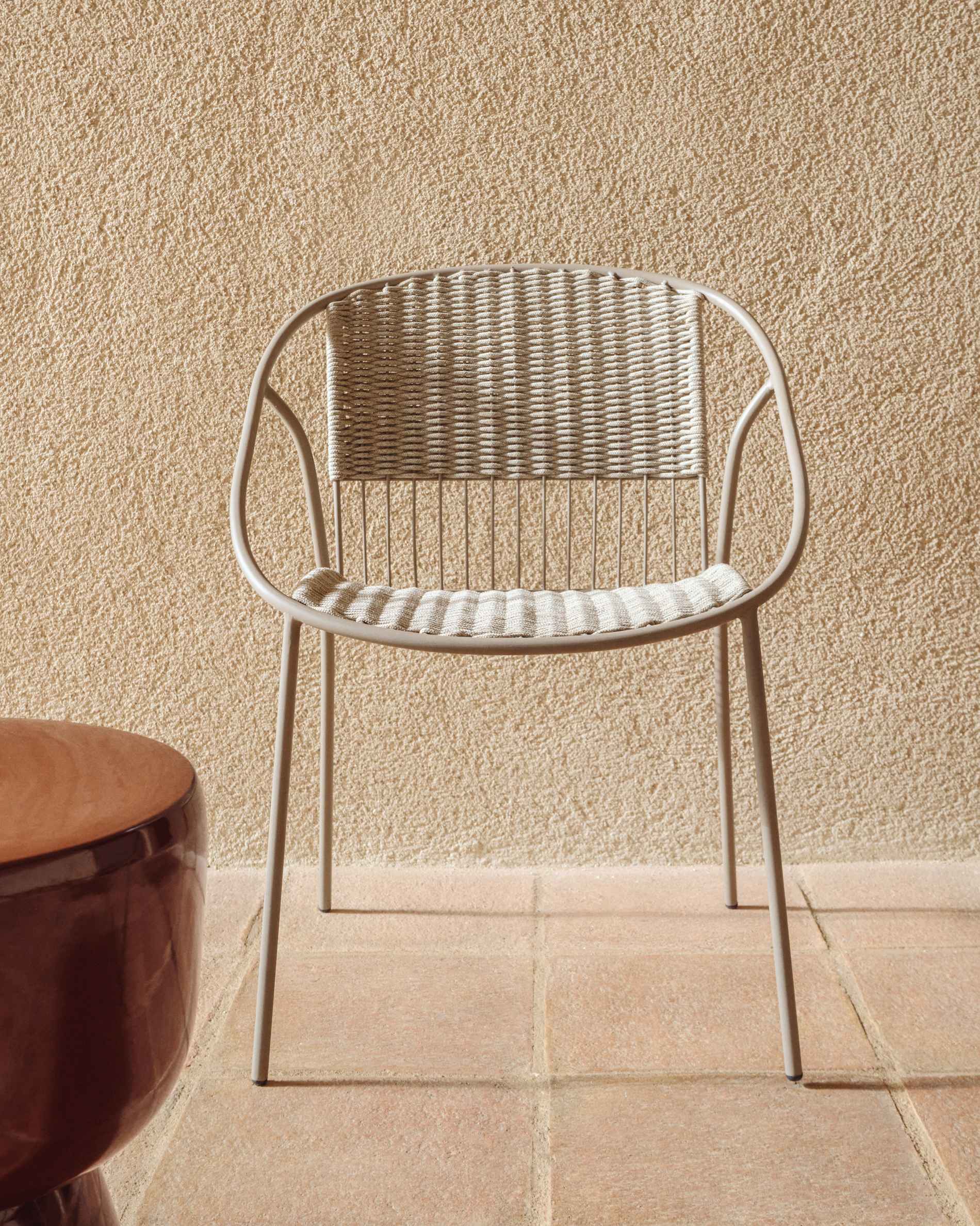 Atrani stackable outdoor chair in galvanised steel and taupe rope