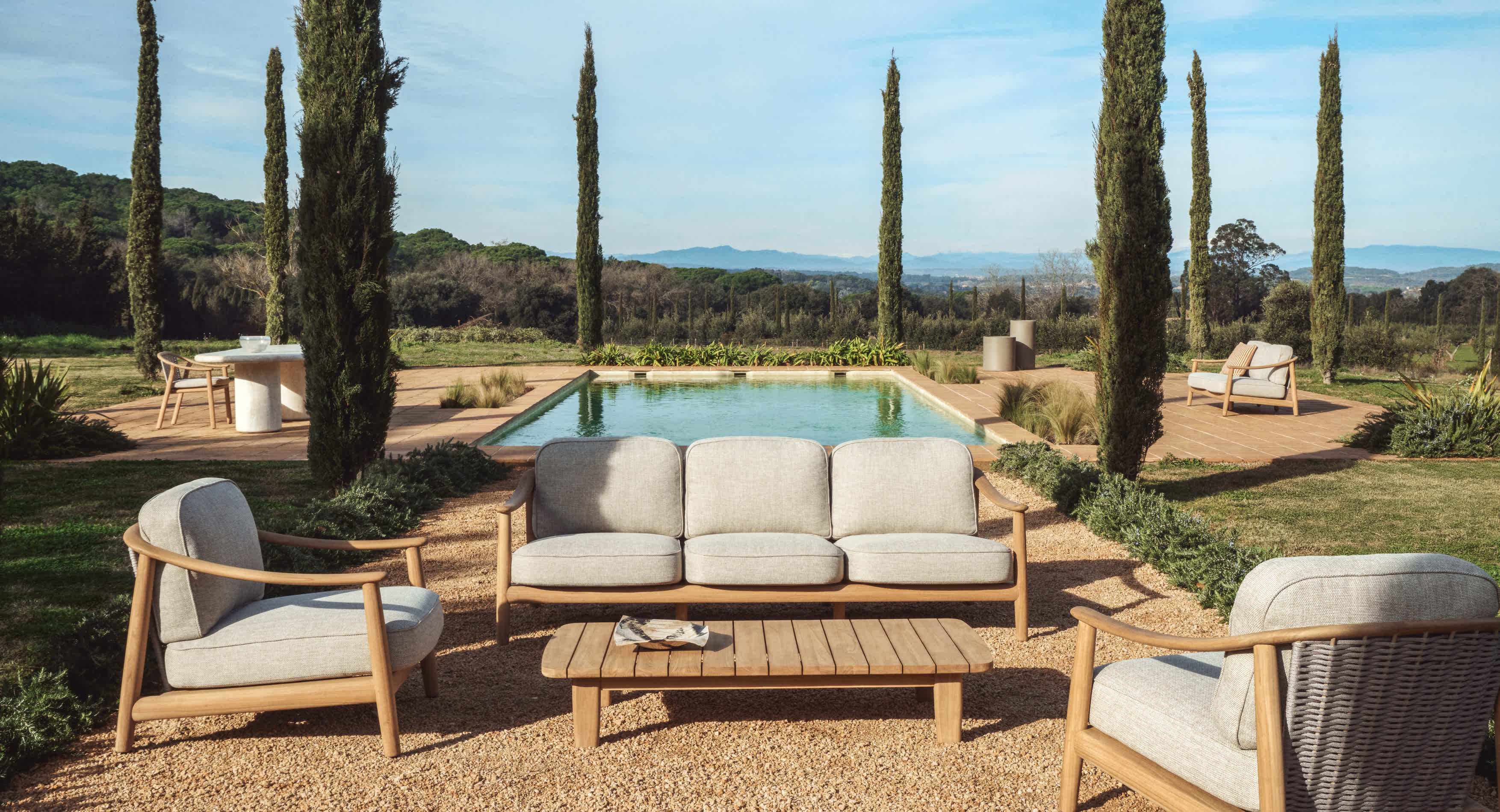 Elunda 2-seater outdoor sofa in solid teak wood FSC 100% 149cm