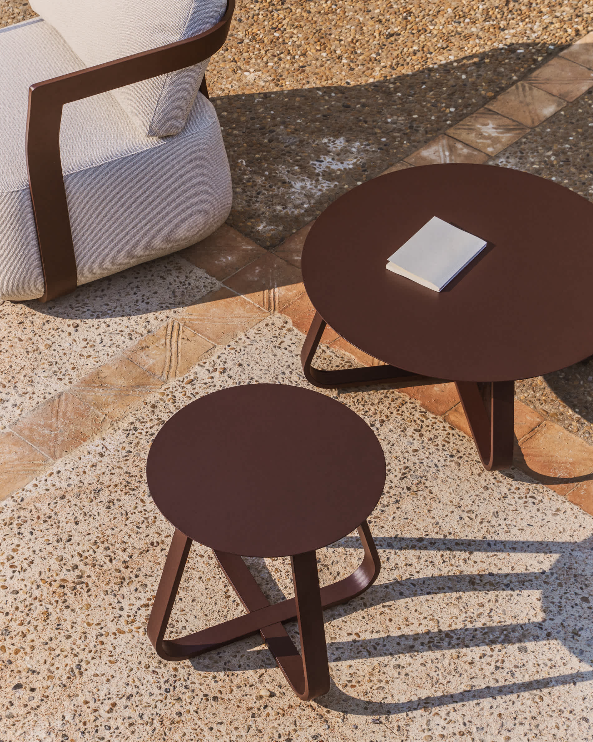 Tamaris brown aluminium outdoor side table Ø48cm