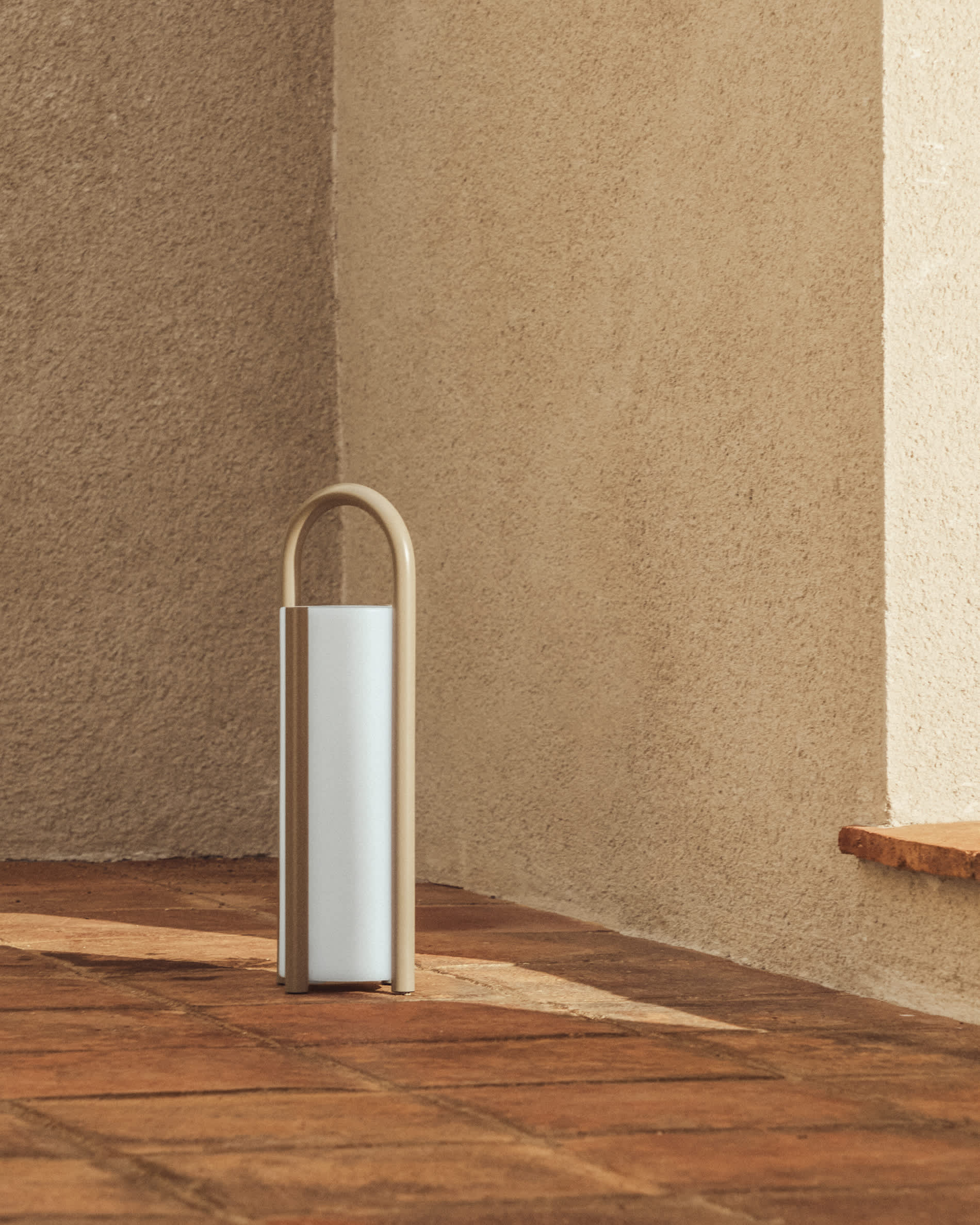 Leros large portable table lamp in taupe polyethylene and steel