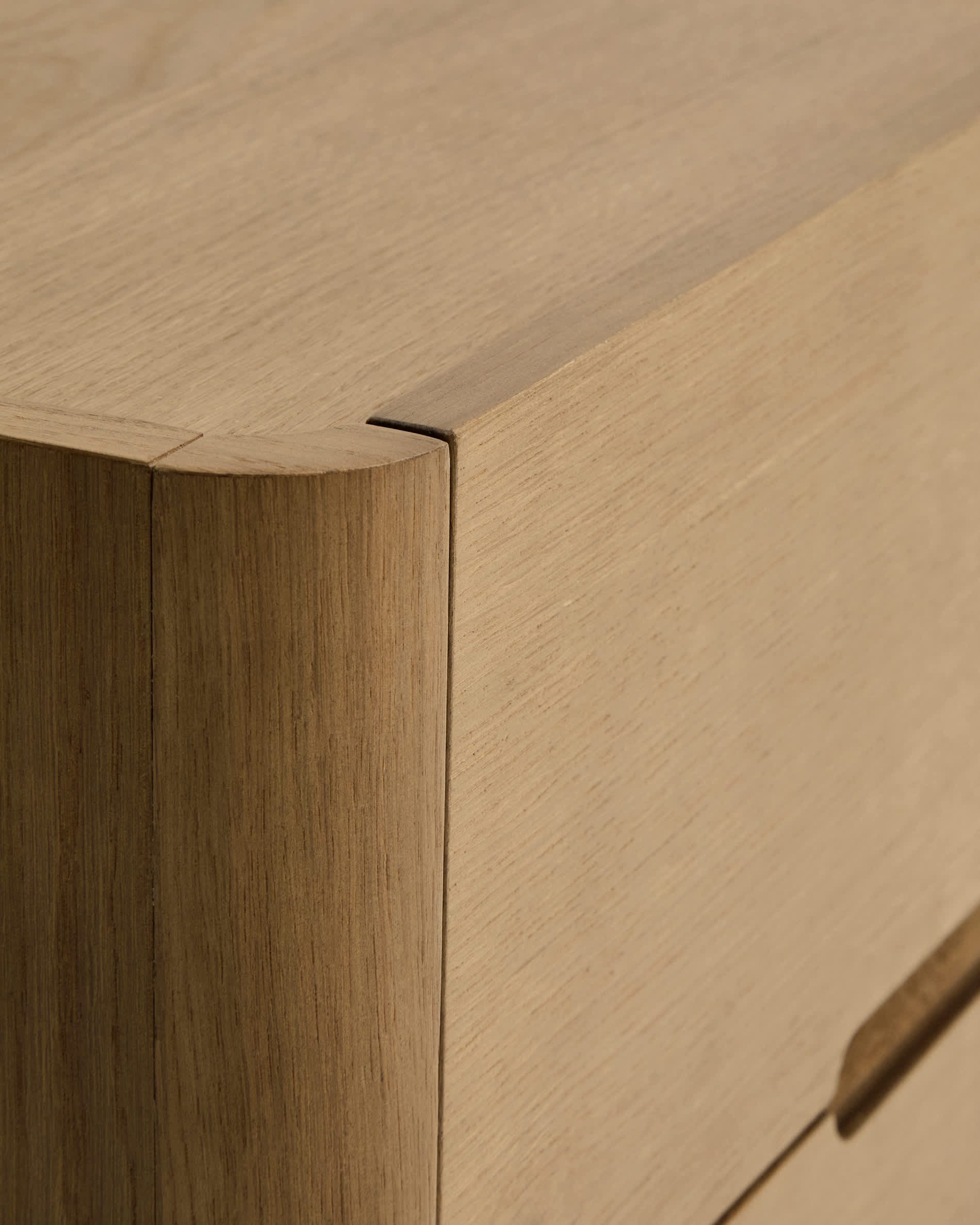 Arelida bedside table made of oak veneer and solid oak wood with light brown finish 65 x 50 cm FSC Mix Credit