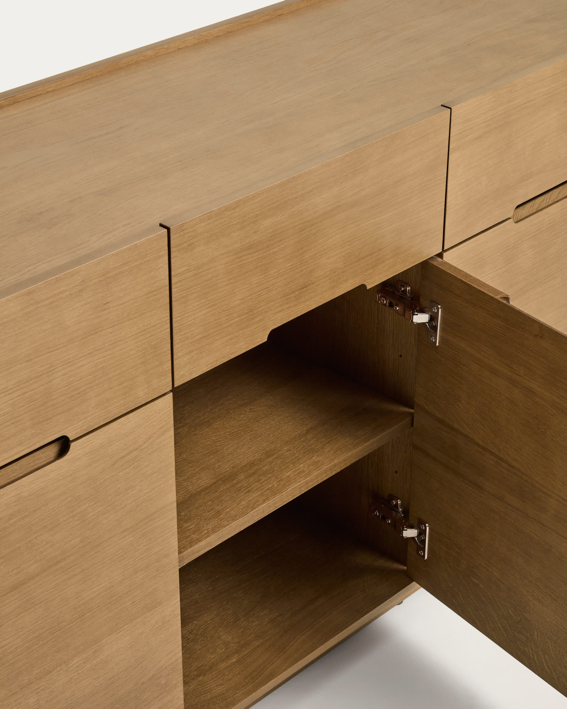 Arelida sideboard in oak veneer and solid oak wood with light brown finish 200 x 80 cm FSC Mix Credit