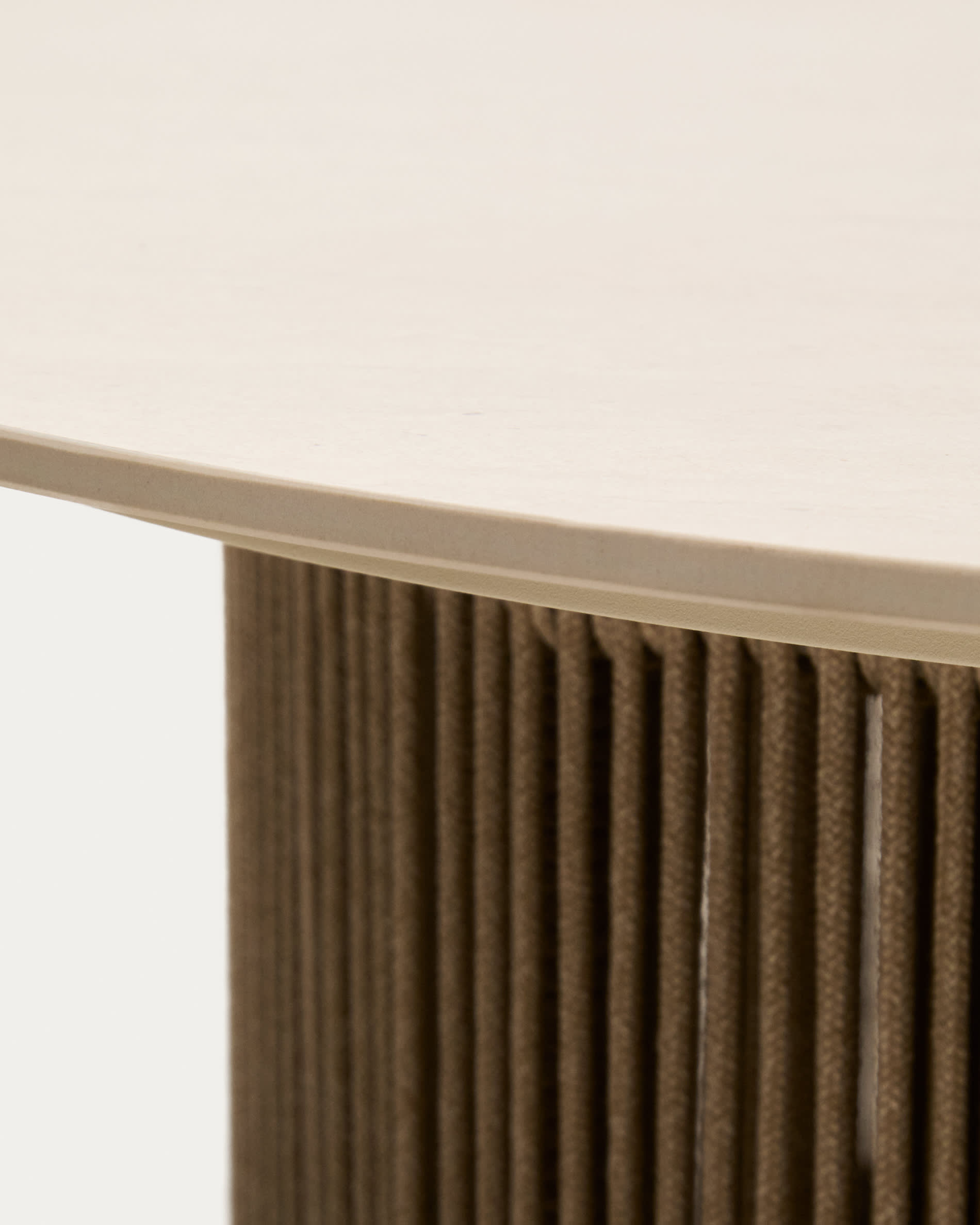 Orosei outdoor coffee table in sintered stone, ecru aluminium and beige rope Ø 90 cm