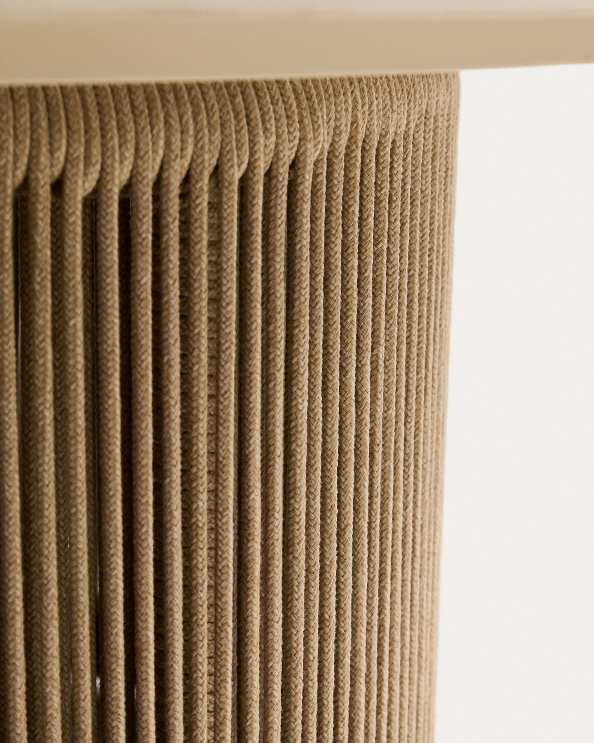 Orosei outdoor coffee table in sintered stone, ecru aluminium and beige rope Ø 90 cm