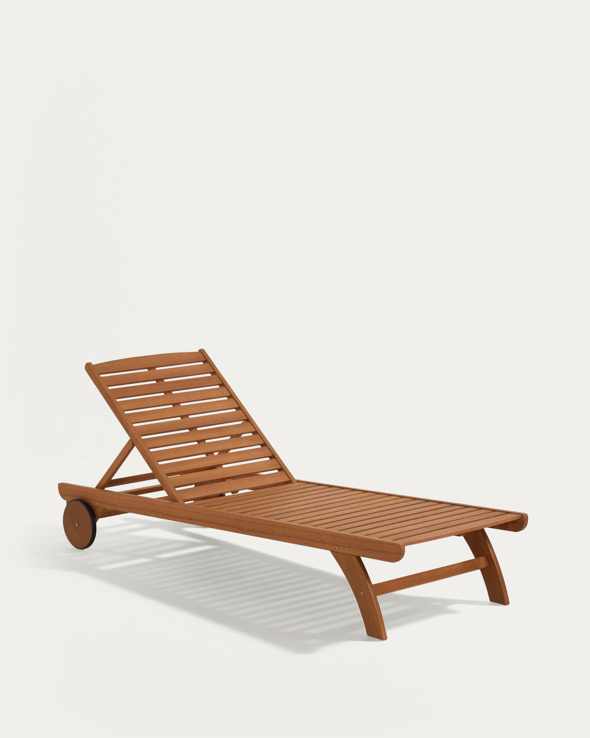Kave Home - Tumbona de exterior Beila madera maciza eucalipto FSC 100%