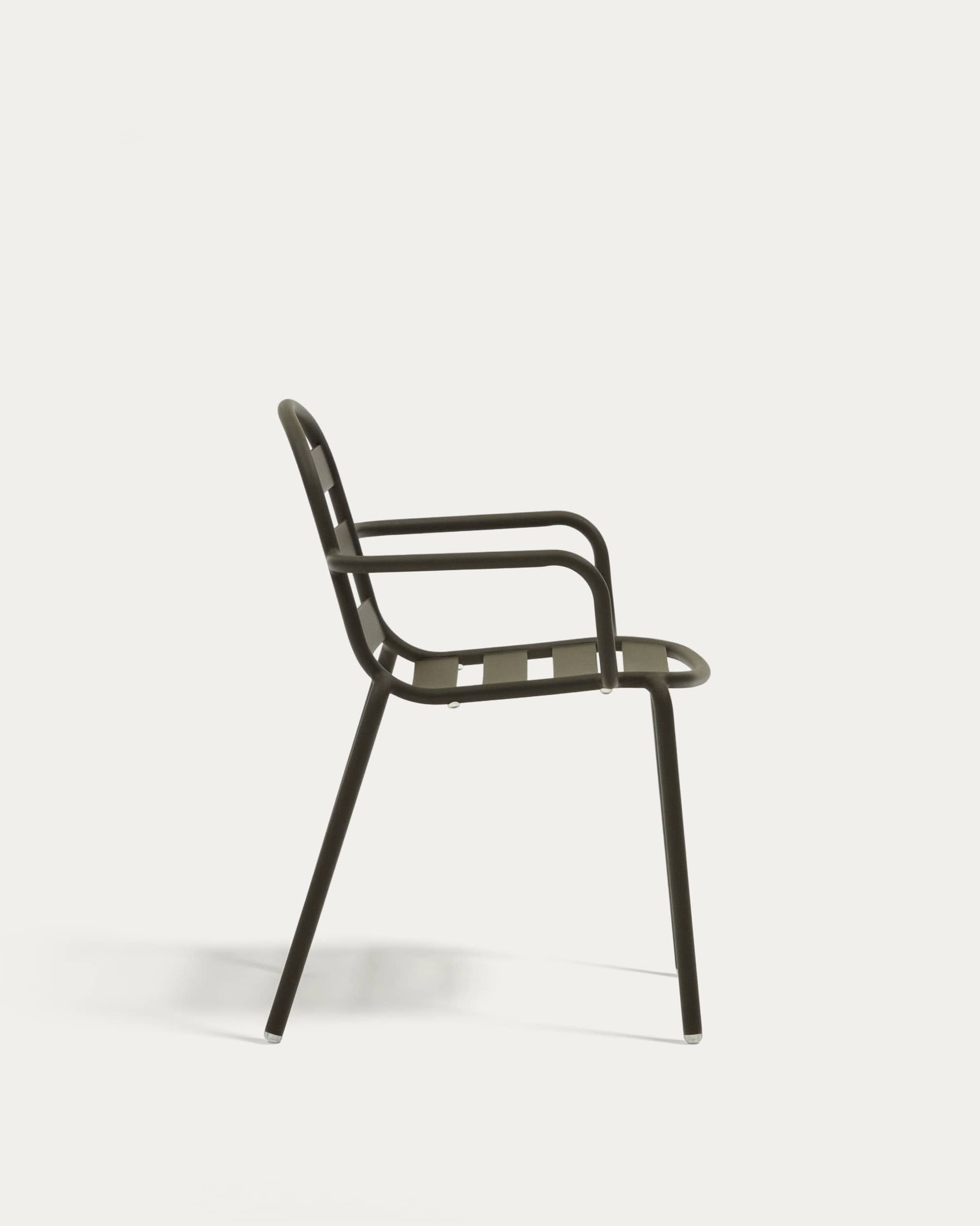 Joncols stackable outdoor chair in aluminium with green painted finish