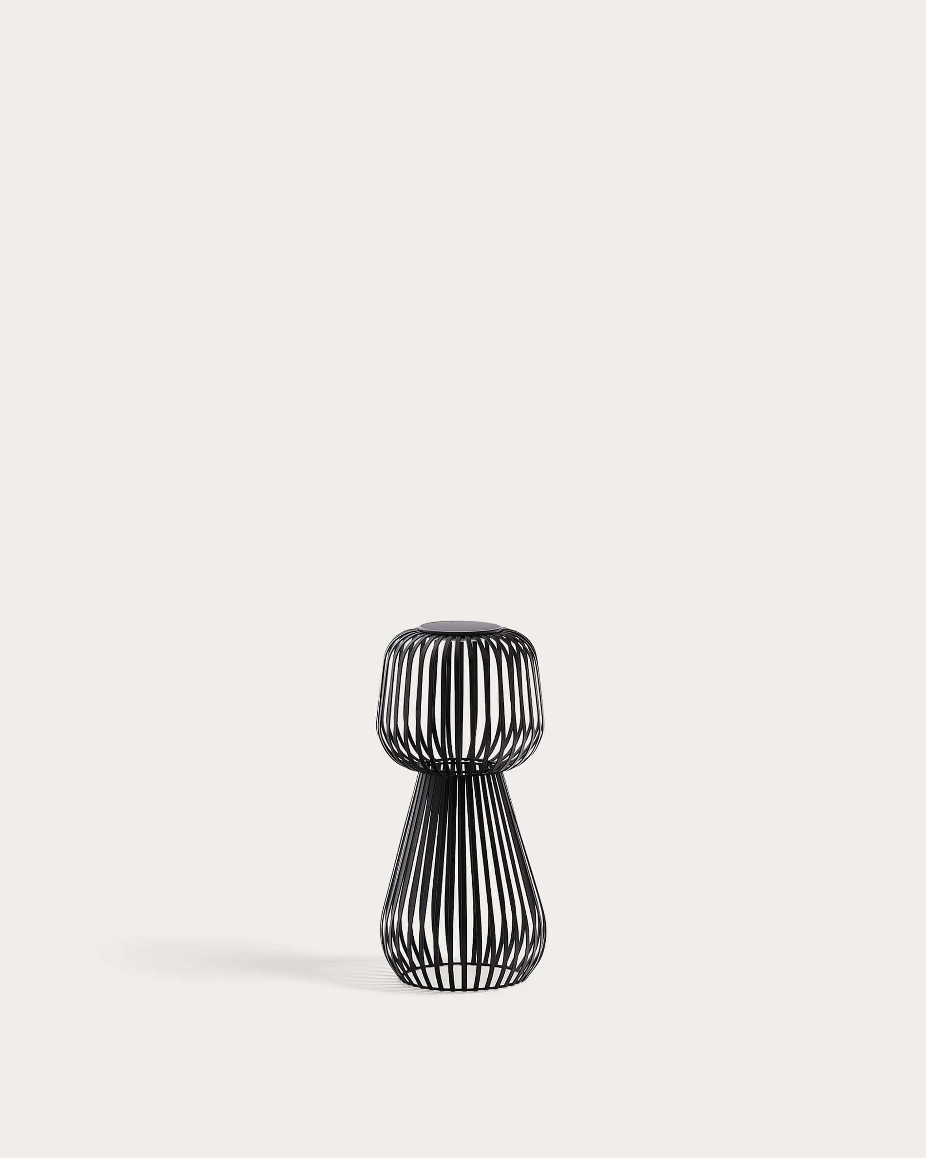 Reiba black metal solar table lamp