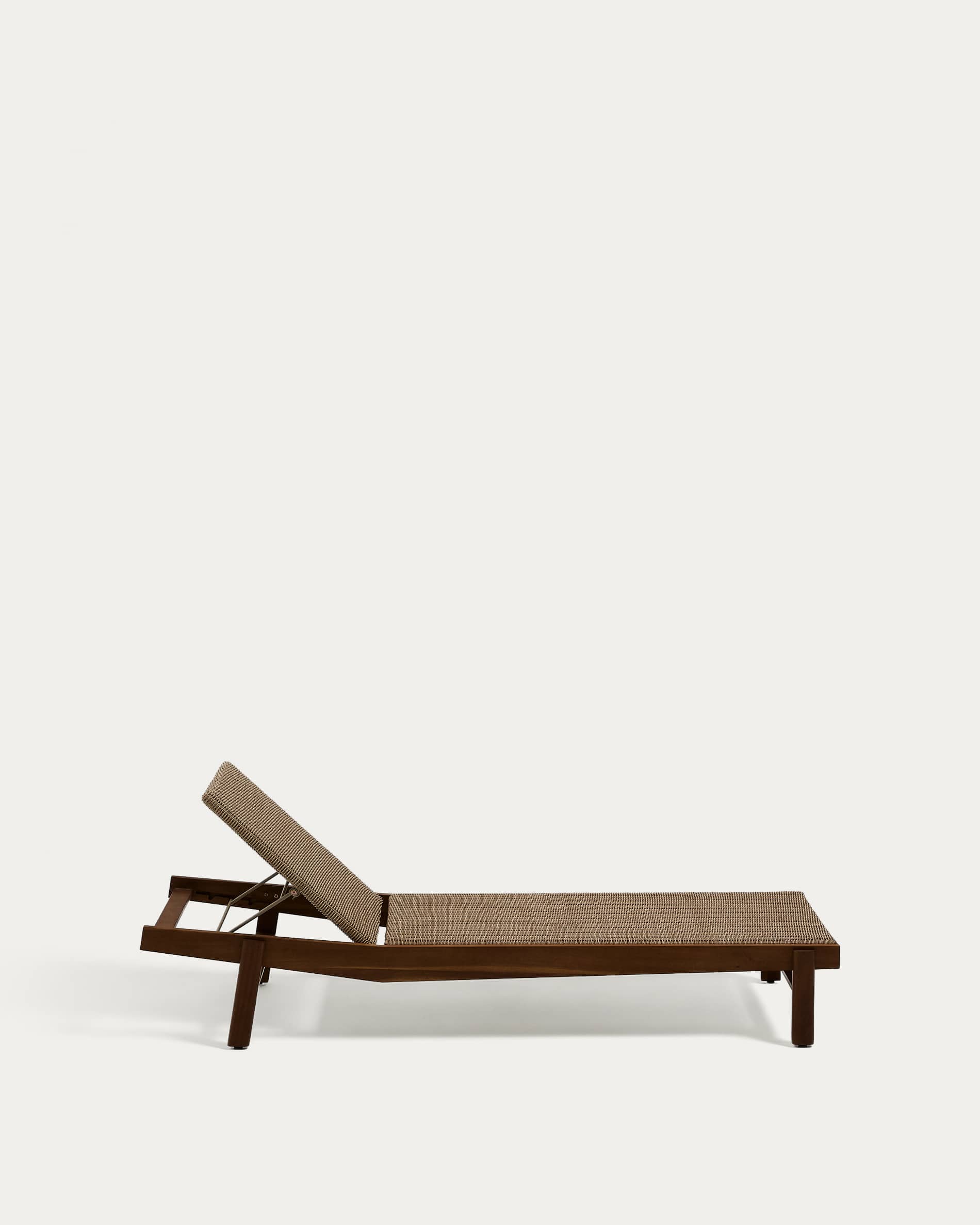 Itani sun lounger in FSC 100% solid acacia wood and synthetic rattan