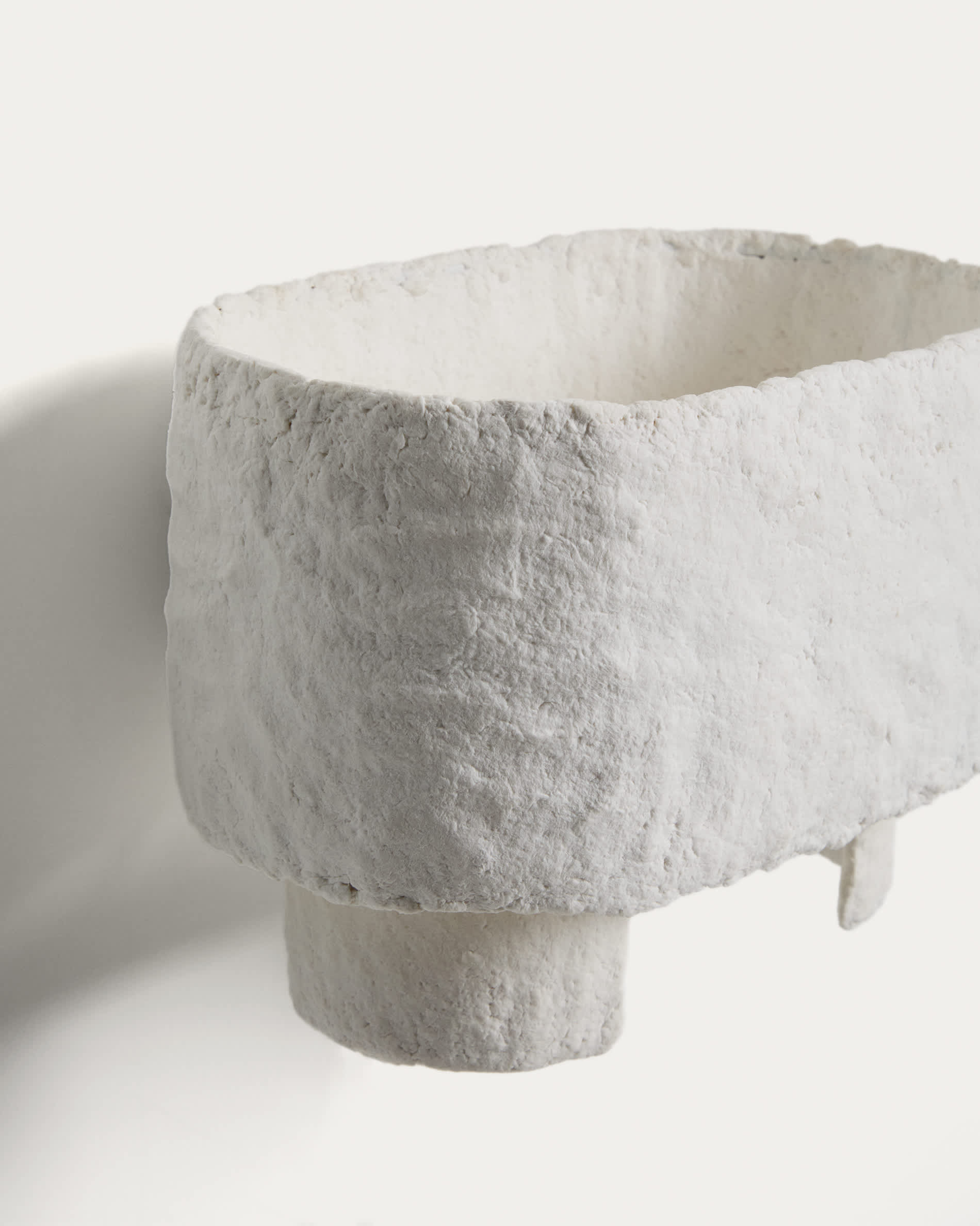 Bedala white papier-mâché wall light