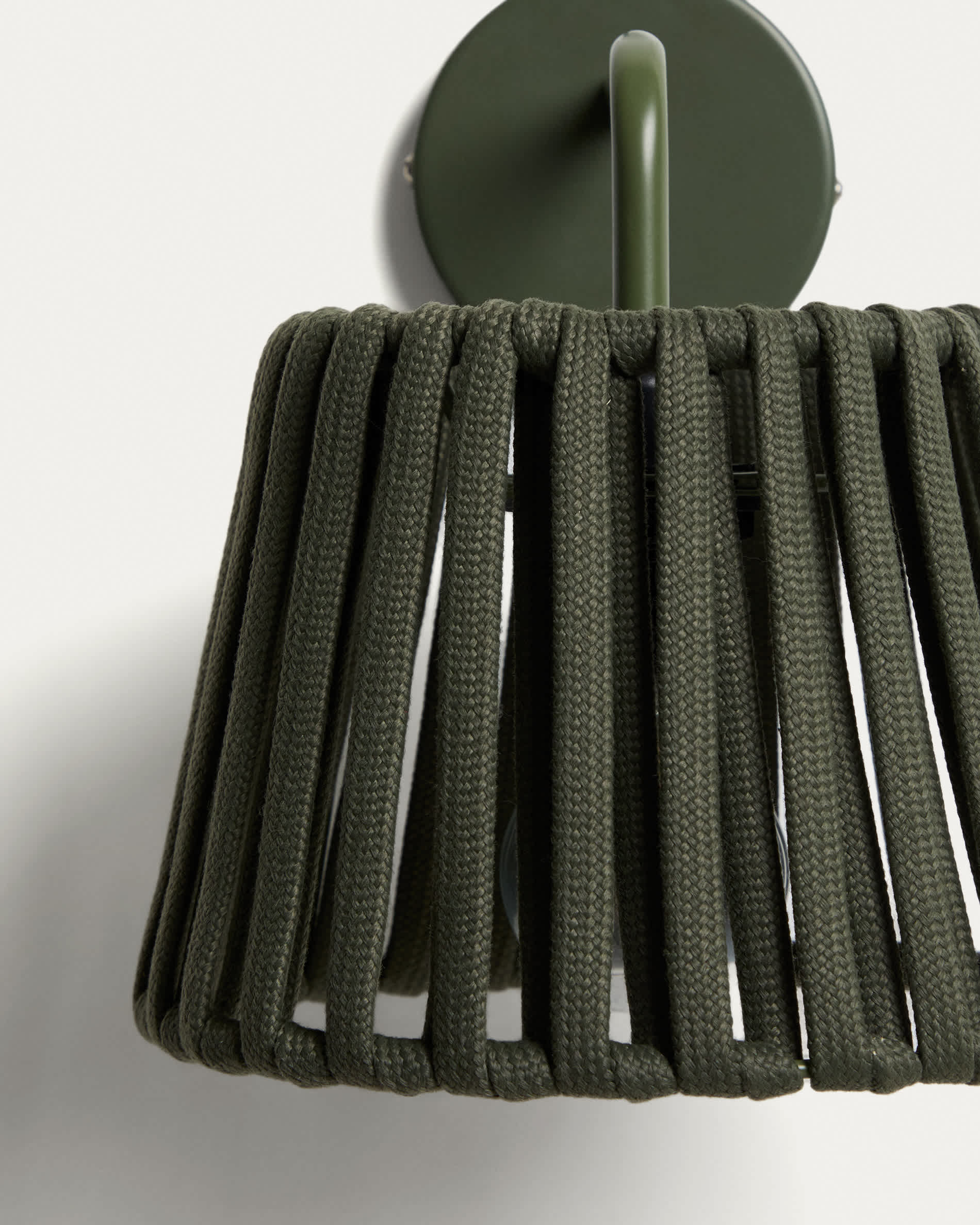 Aldet green outdoor wall light in flat rope cord and metal