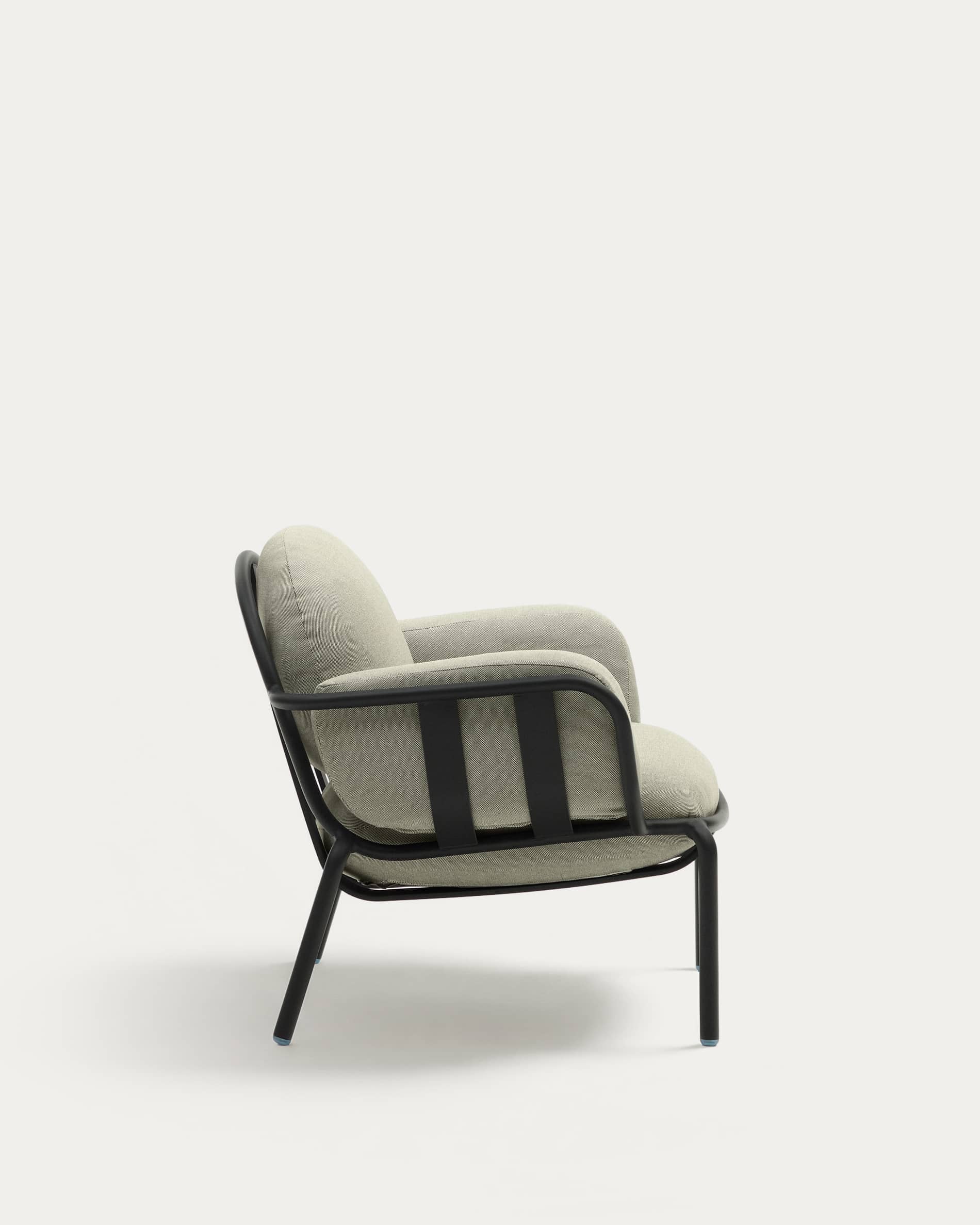 Joncols outdoor armchair in aluminium with grey painted finish and beige cushions