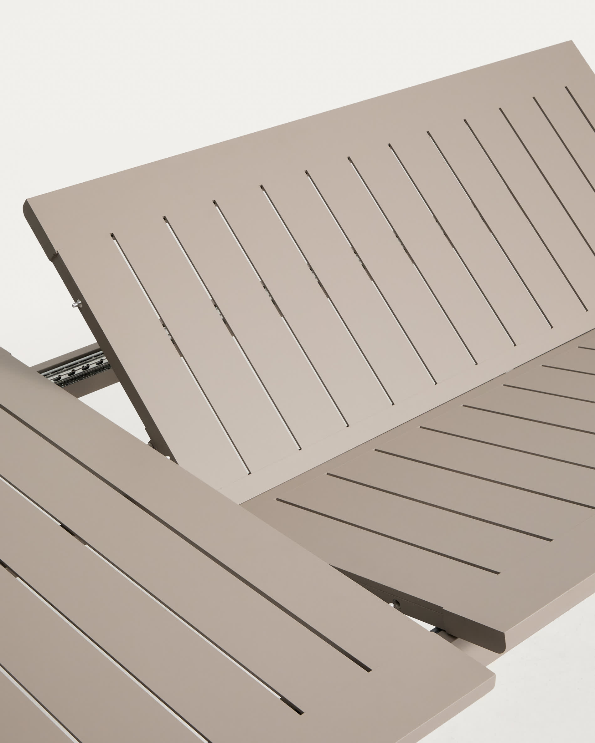 Livorno extendable table in taupe aluminium 233(350) x 100 cm