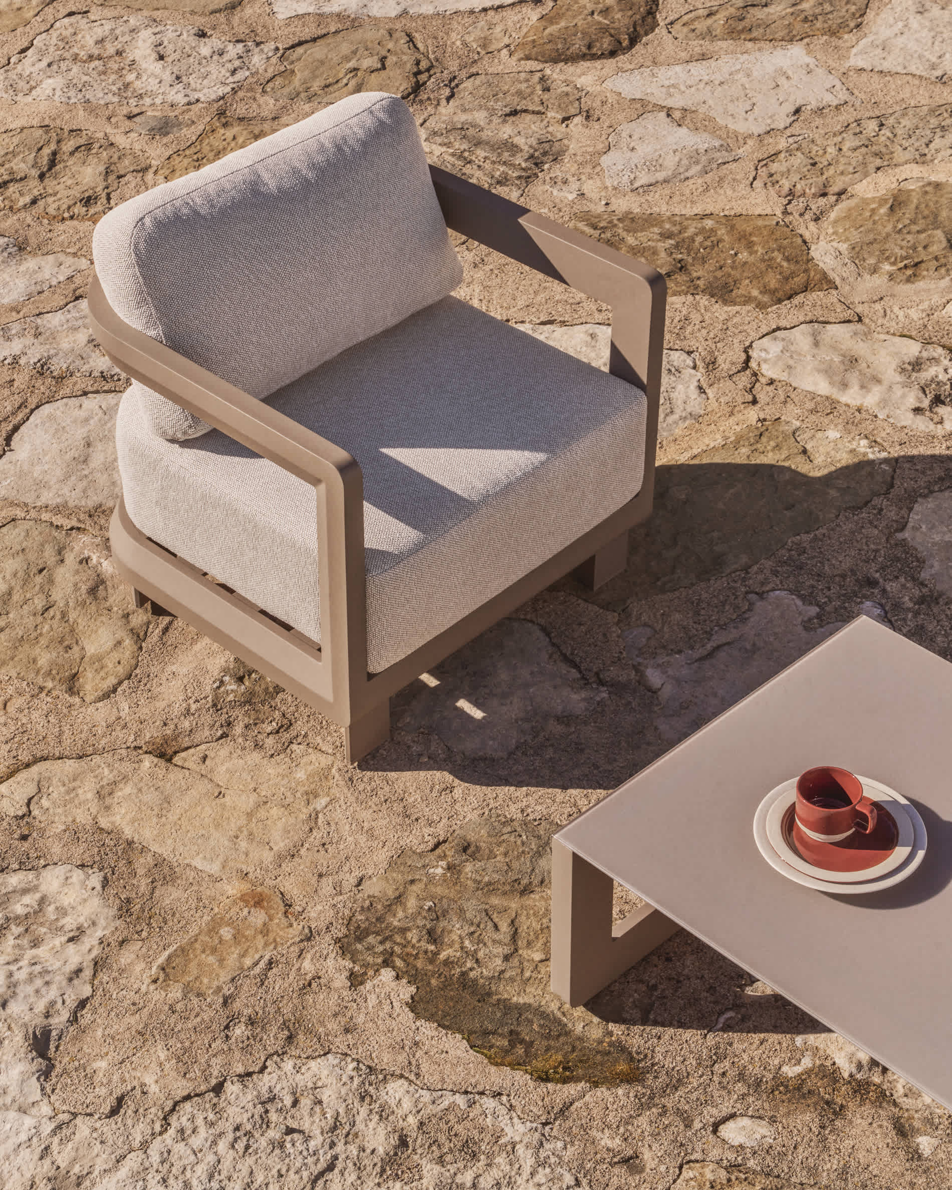 Nerano taupe aluminium outdoor armchair