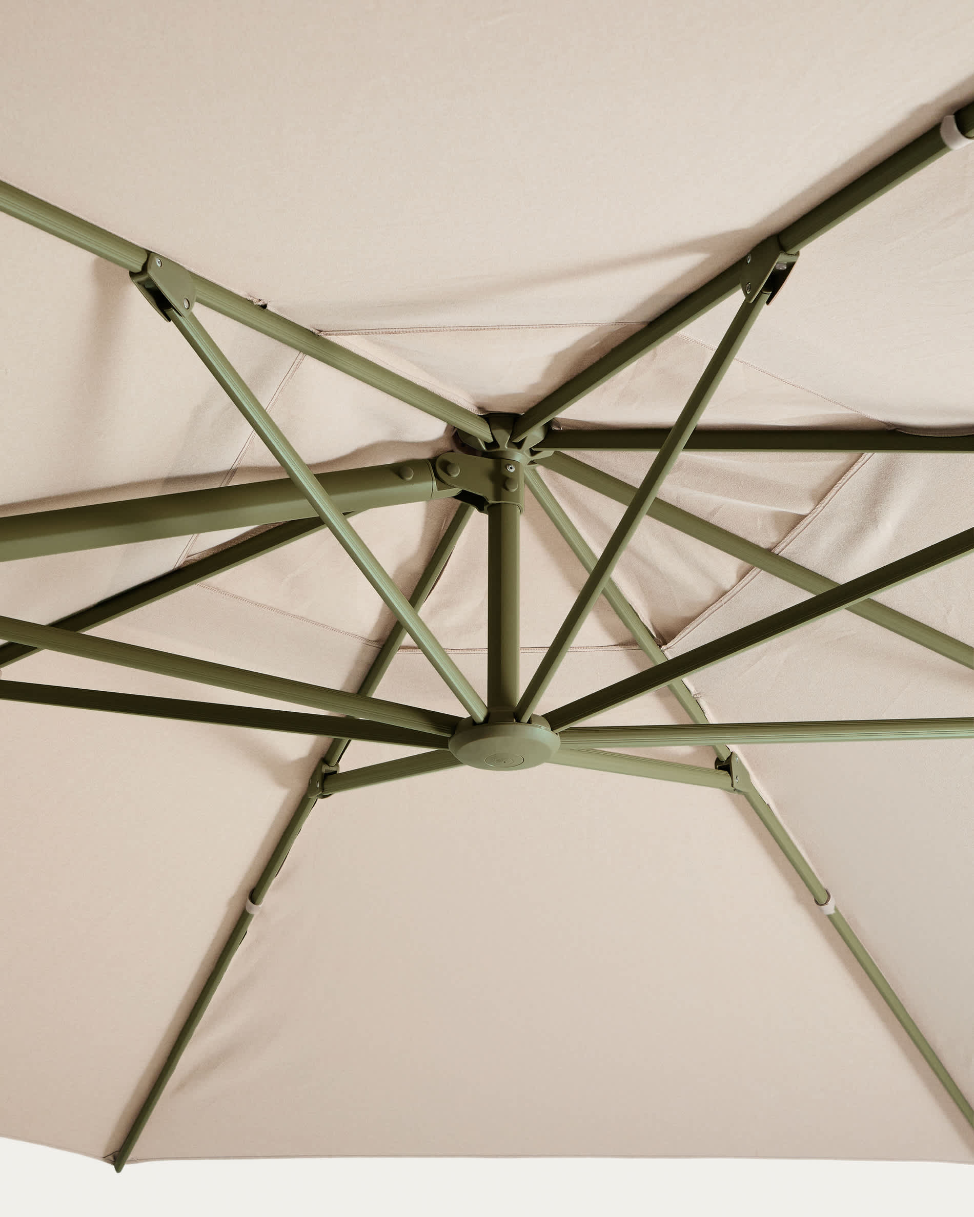 Noli beige cantilever parasol with green aluminium structure 300 x 420cm