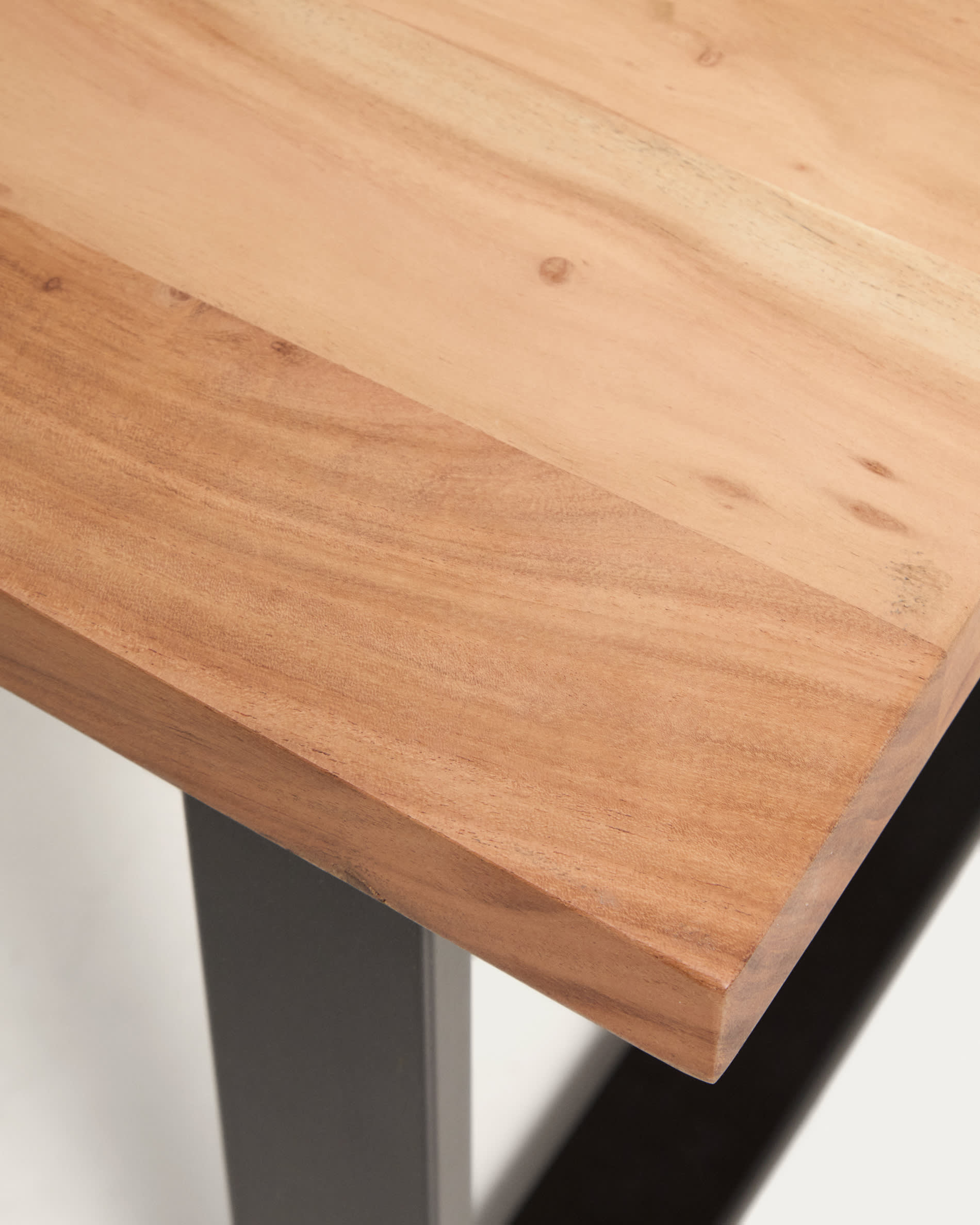 Uxue side table in solid acacia wood with black steel legs 65 x 65 cm