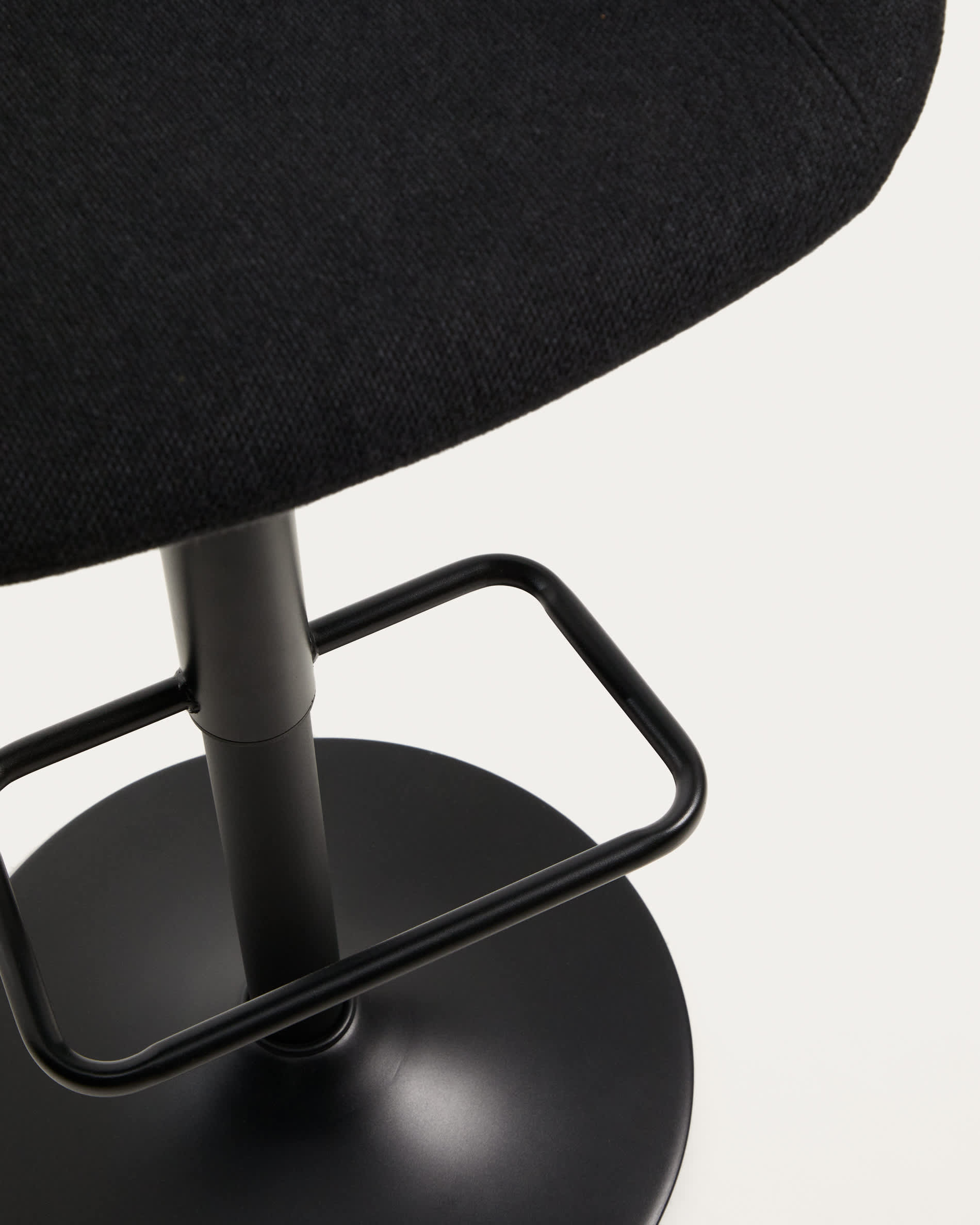 Danua stool in black chenille and matte black steel 68-89cm FSC 100%