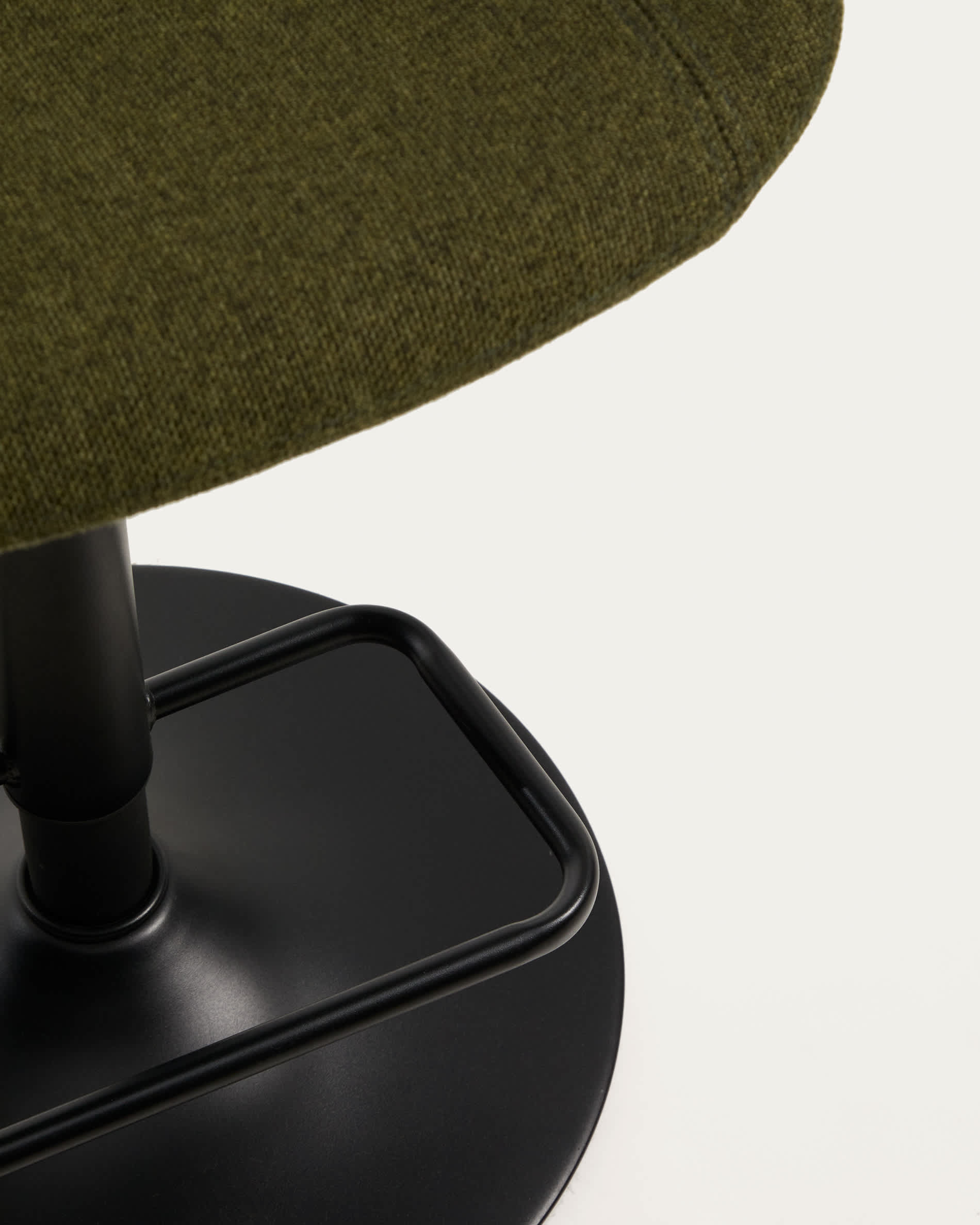 Danua stool in green chenille and matte black steel 68-89cm FSC 100%