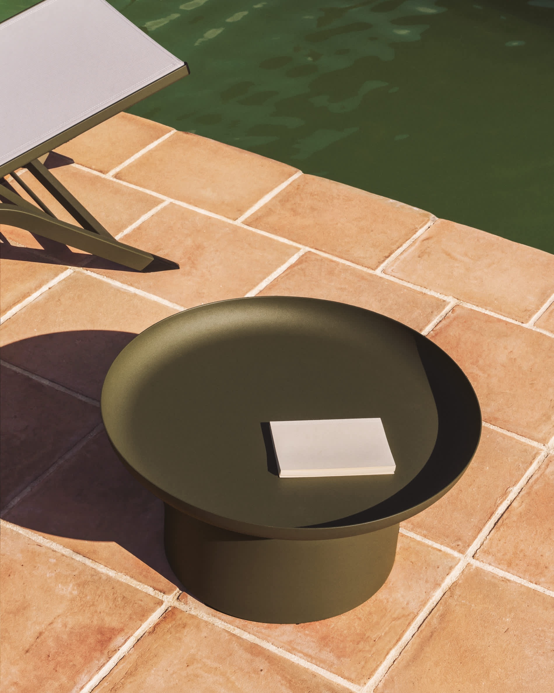 Table basse Arcola en aluminium — Kave Home
