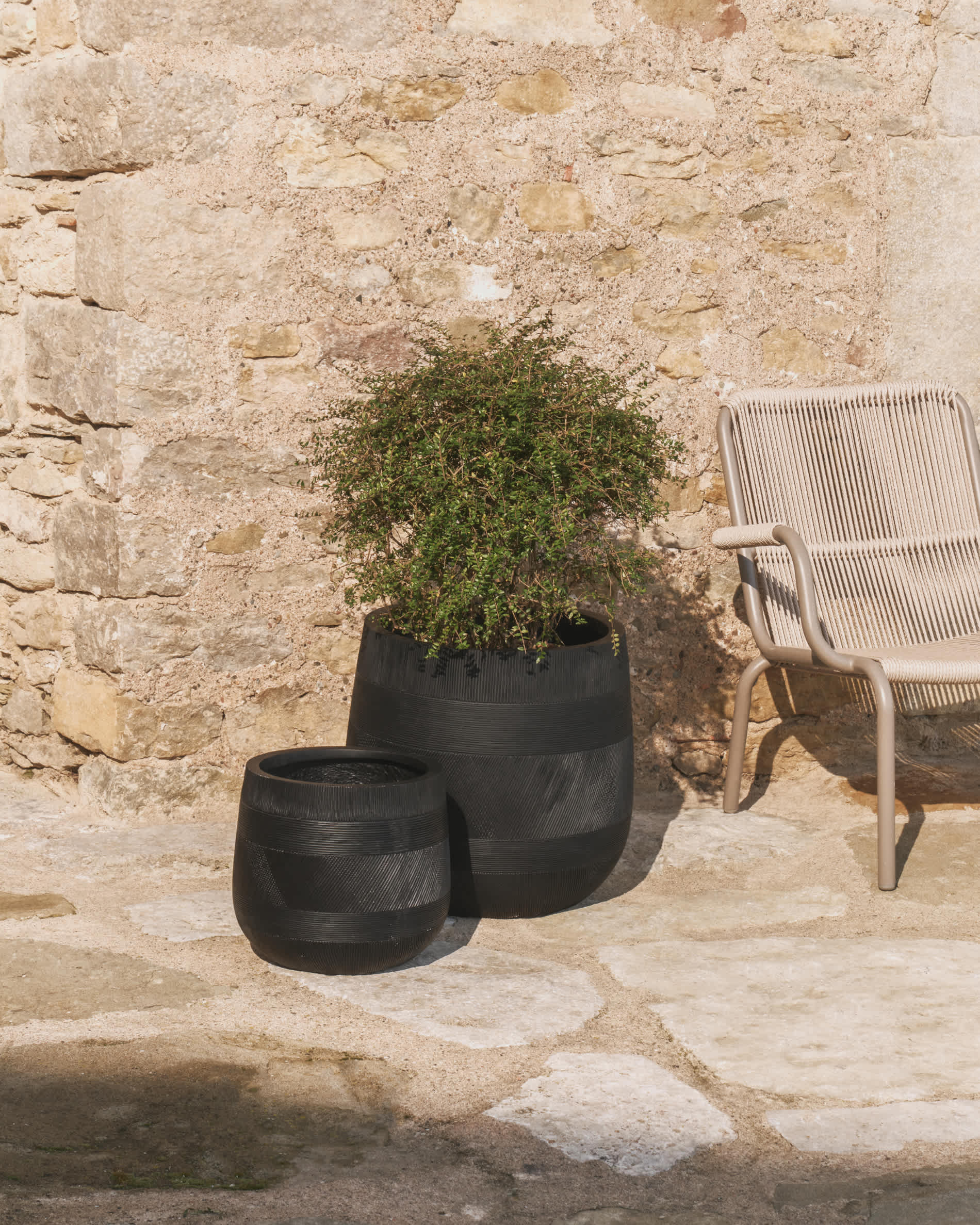Tival set of 2 black cement-effect planters Ø 50cm/Ø 34cm