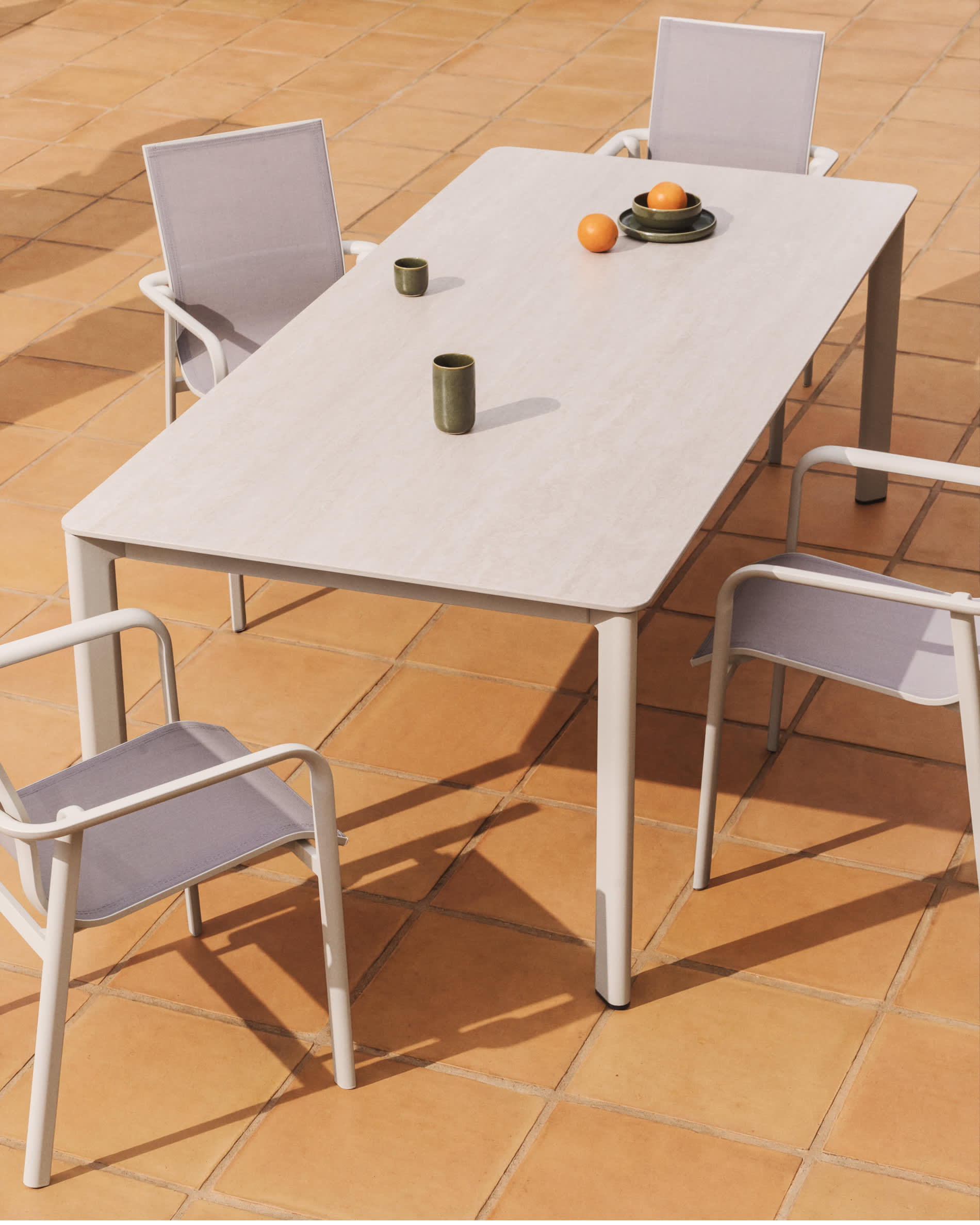 Anafi table in sintered stone and ecru aluminium 220 x 100 cm