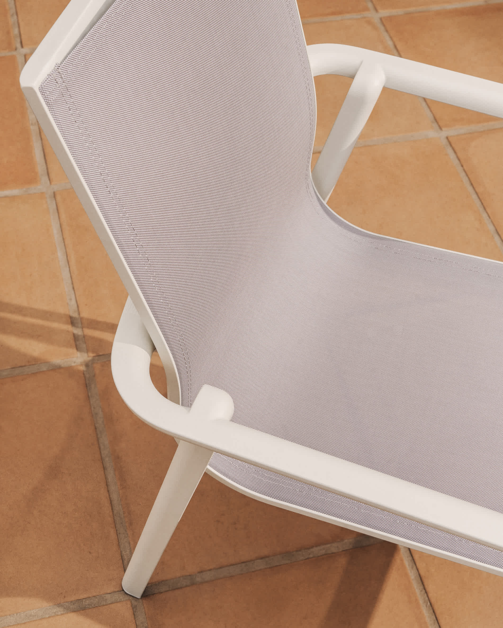 Canea stackable outdoor chair in beige texteline and ecru aluminium