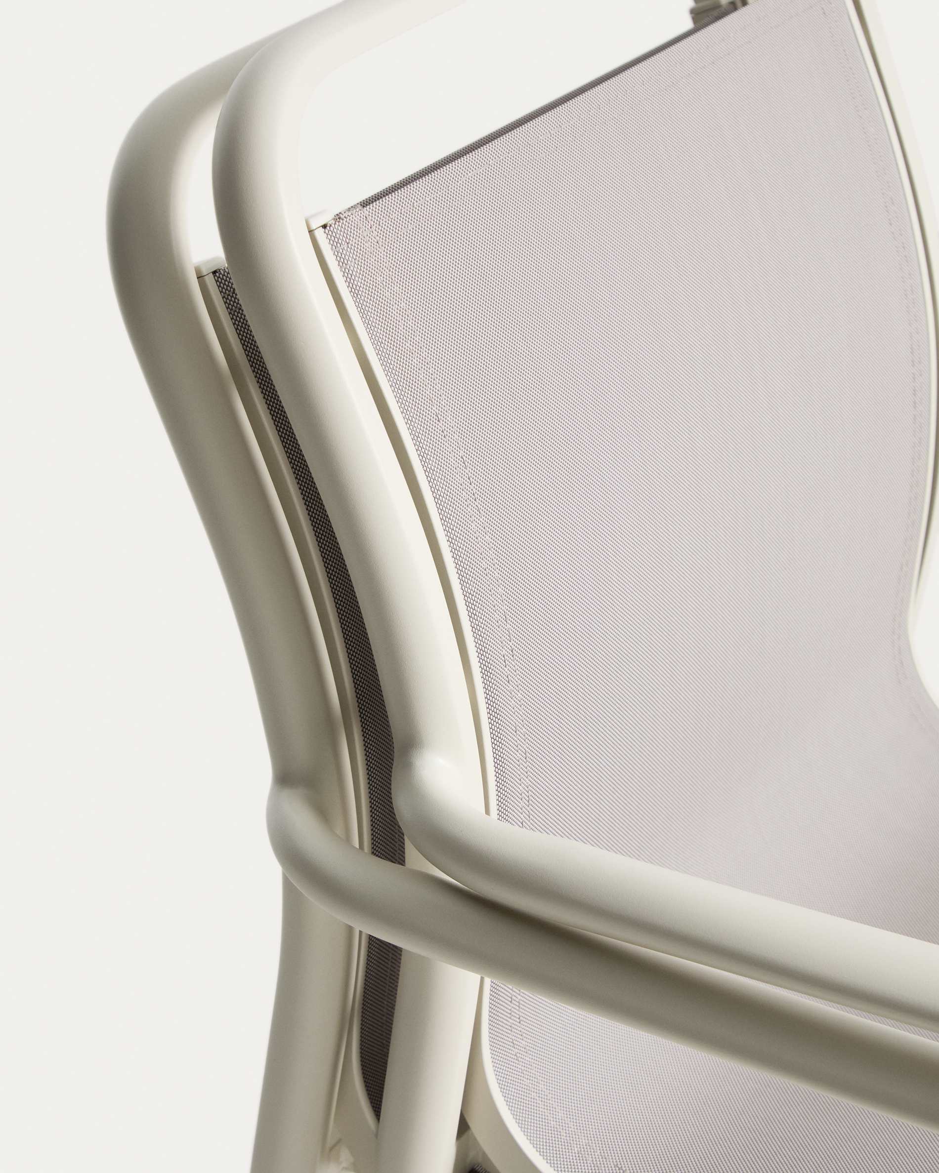 Set with Brela extendable table in ecru aluminium and 6 Luri chairs in ecru aluminium and beige texteline 205(287)x100cm