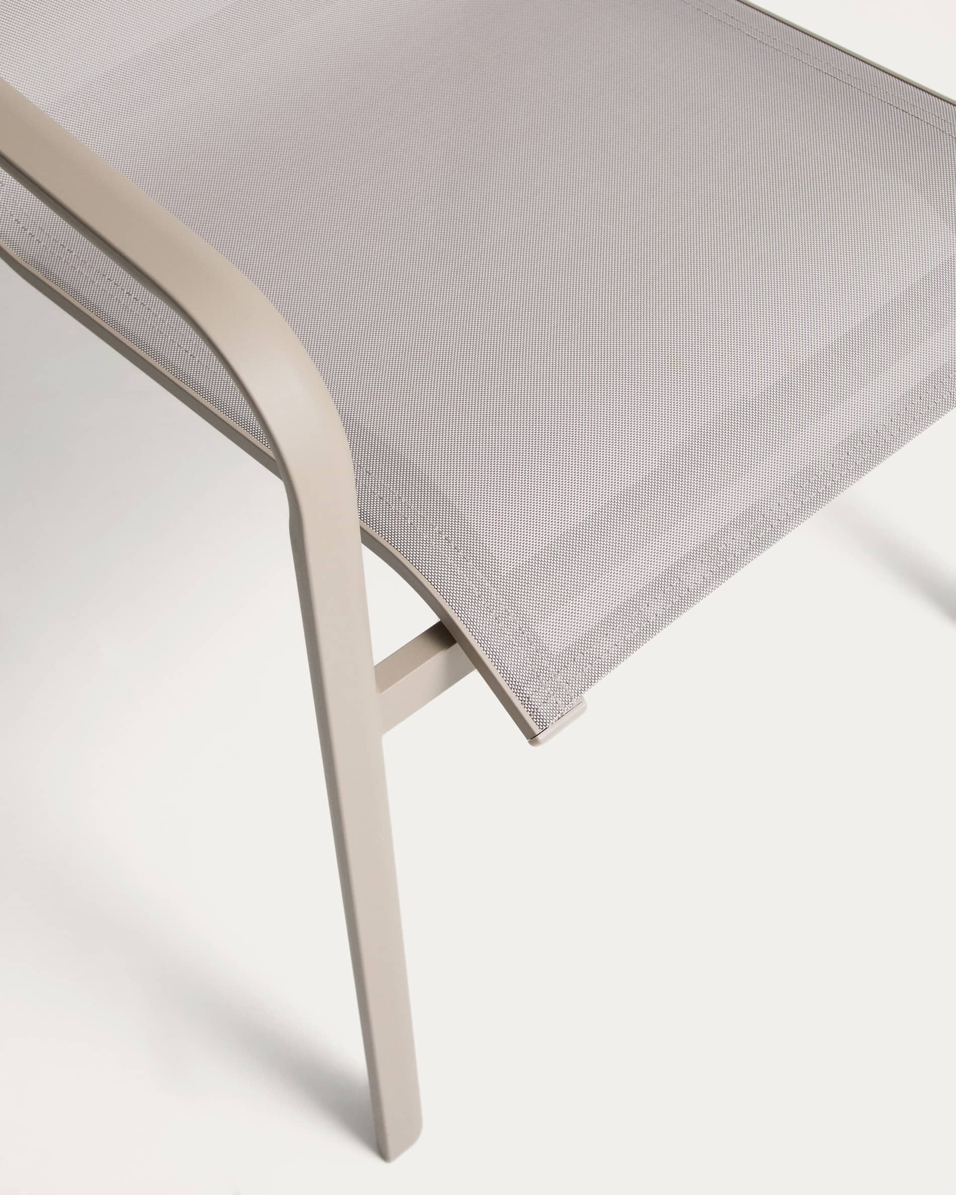 Set with Brela extendable table in taupe aluminium and 6 stackable Canea chairs in taupe aluminium and beige texteline 205(287)x100 cm