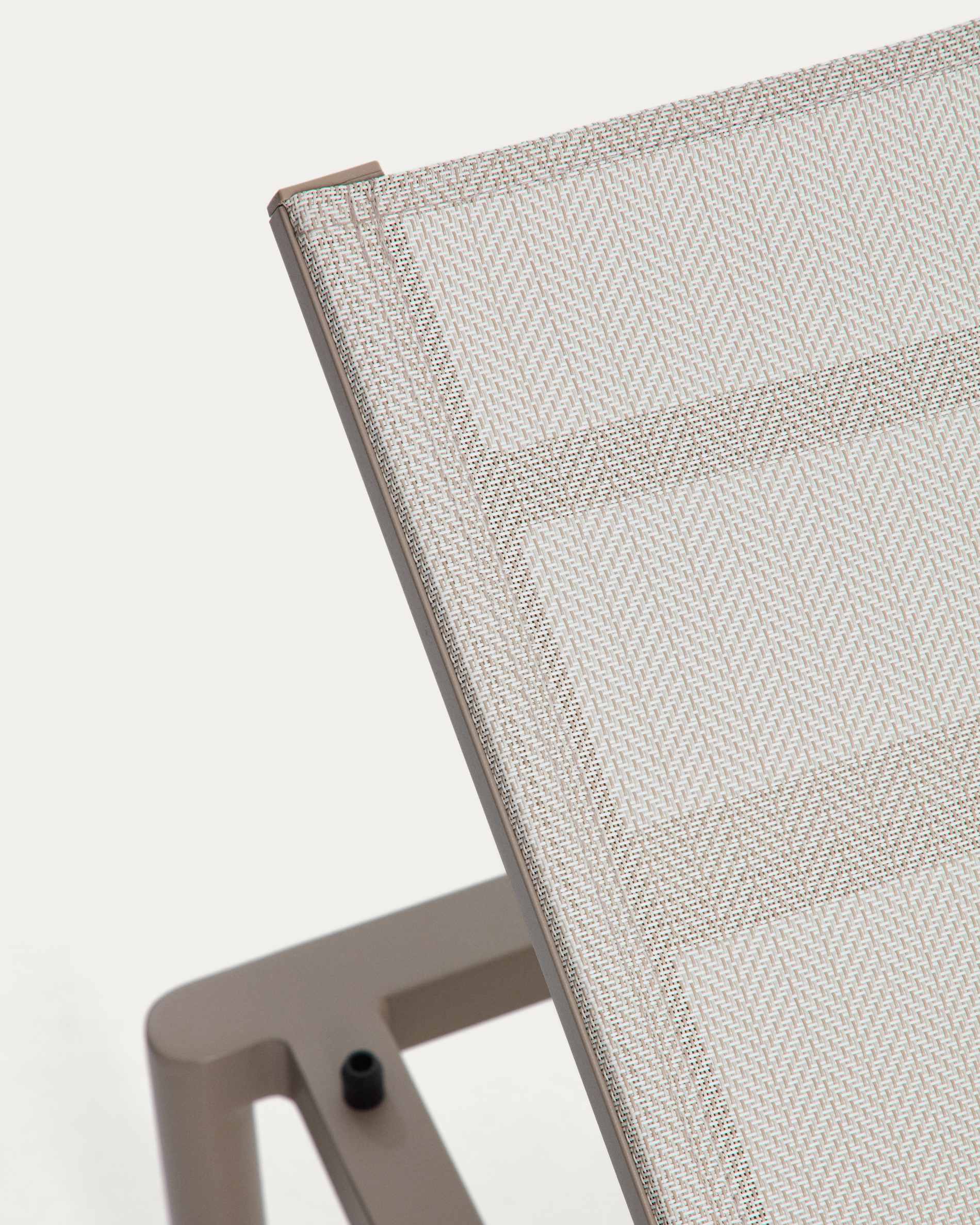 Stackable sun lounger Lesina in taupe aluminium and ecru texteline