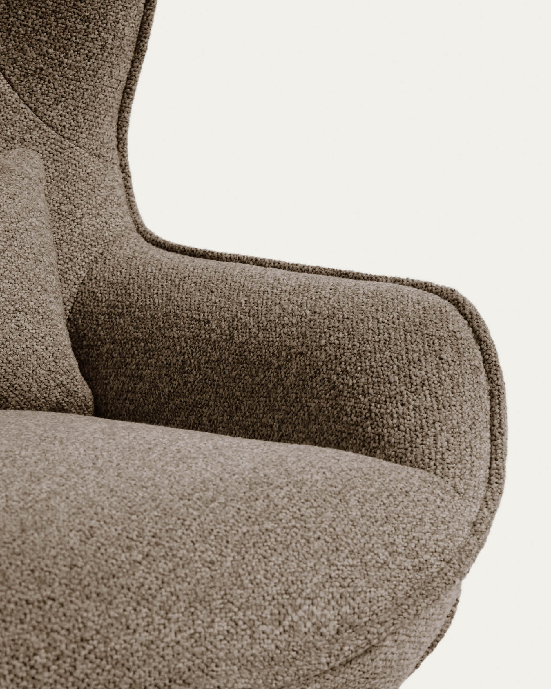 Sorile swivel armchair in brown chenille and steel with black finish FSC 100%