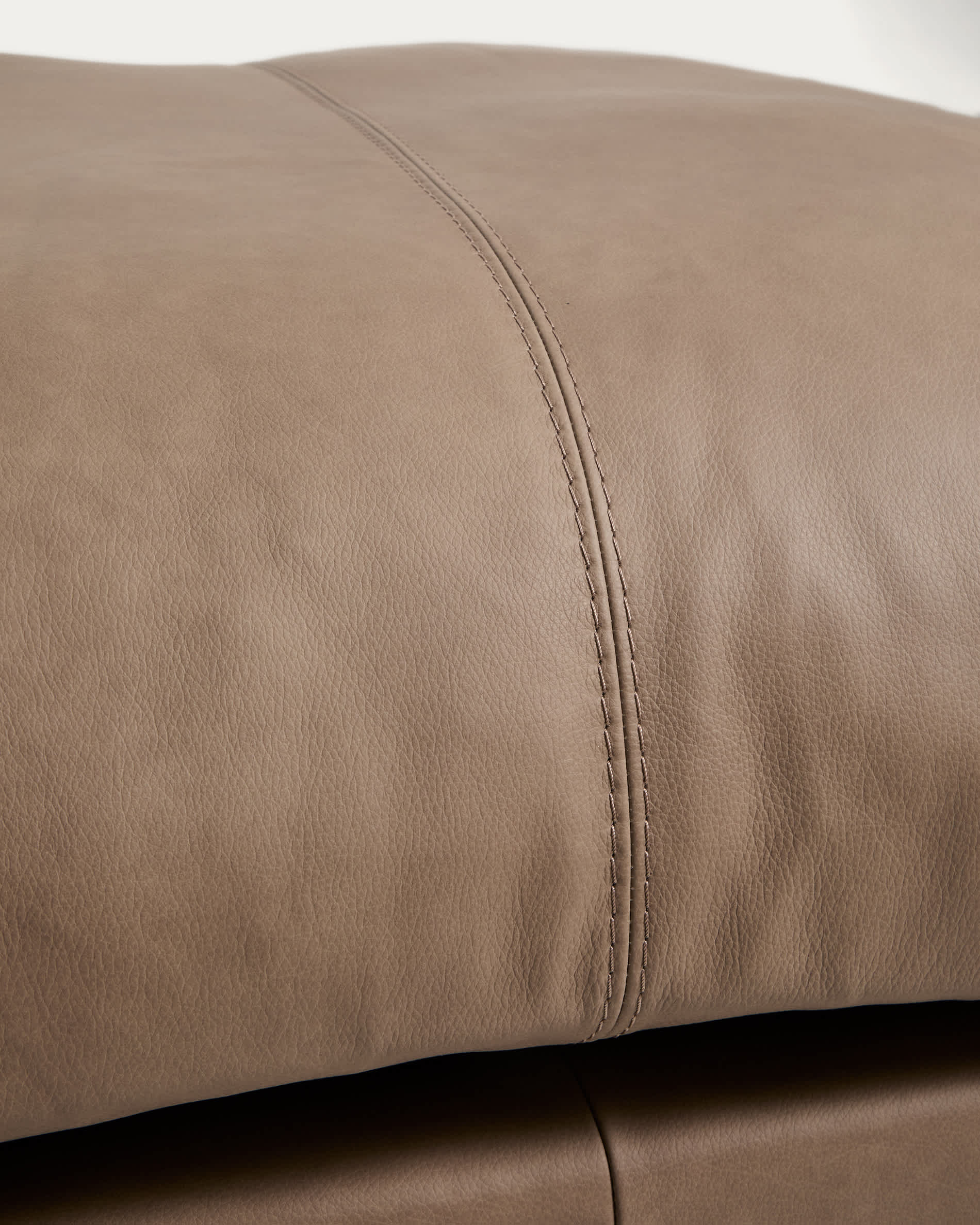 Veliro brown leather footrest with black steel legs 85 x 90 cm FSC Mix Credit